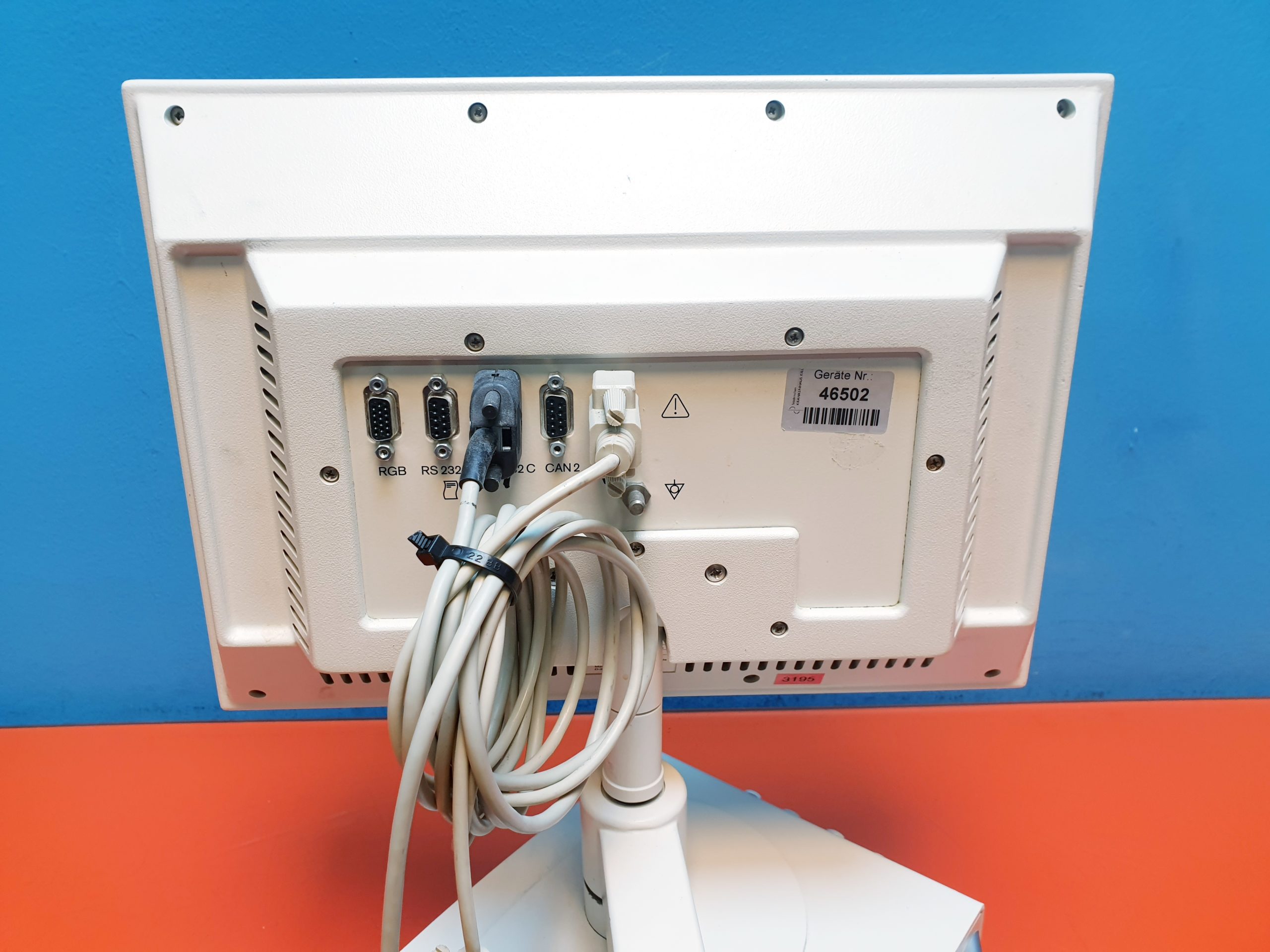 Dräger Draeger PM 8060 Vitara Monitor Patientenmonitor mit Tragearm thumbnail 3
