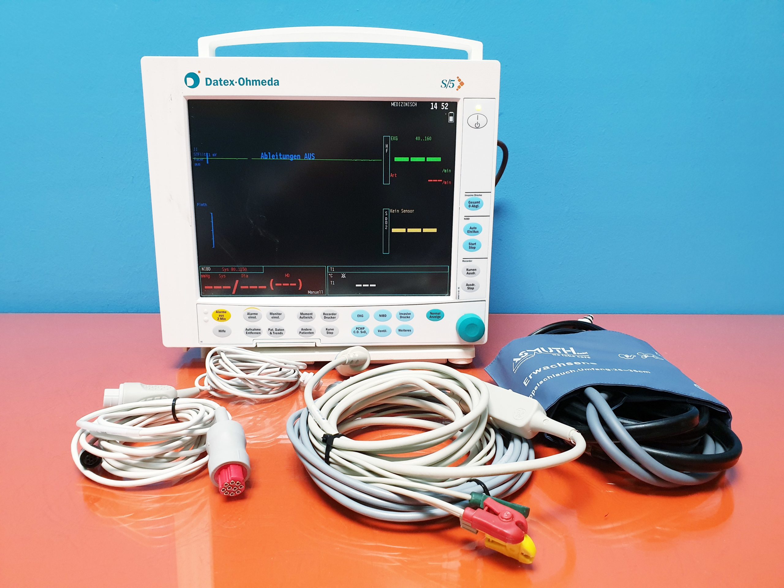 GE Datex Ohmeda S5 // S/5 // F-CMC1..01. // N-CMNET MIT Modul und Zubehör — image 1 of 6