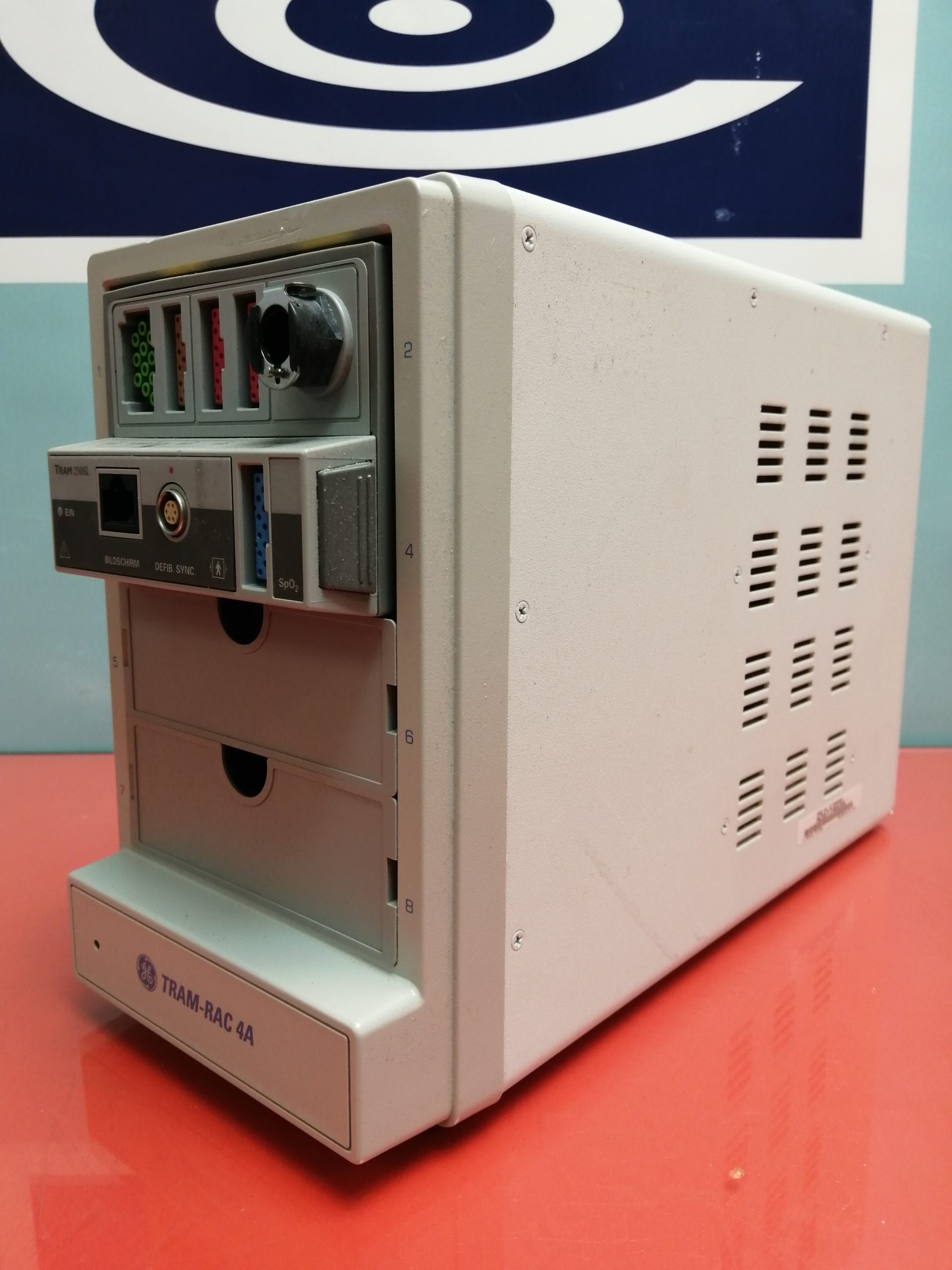 GE Tram-RAC 4a Modul Rack + Tram 250SL EKG SpO2 Temp BD BD , … thumbnail 2