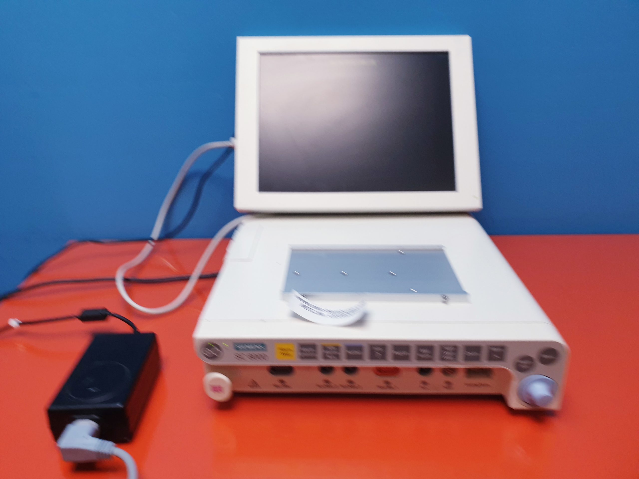 Siemens SC8000 // SC 8000 Überwachungsmonitor // Patientenüberwachungsmonitor — image 1 of 6
