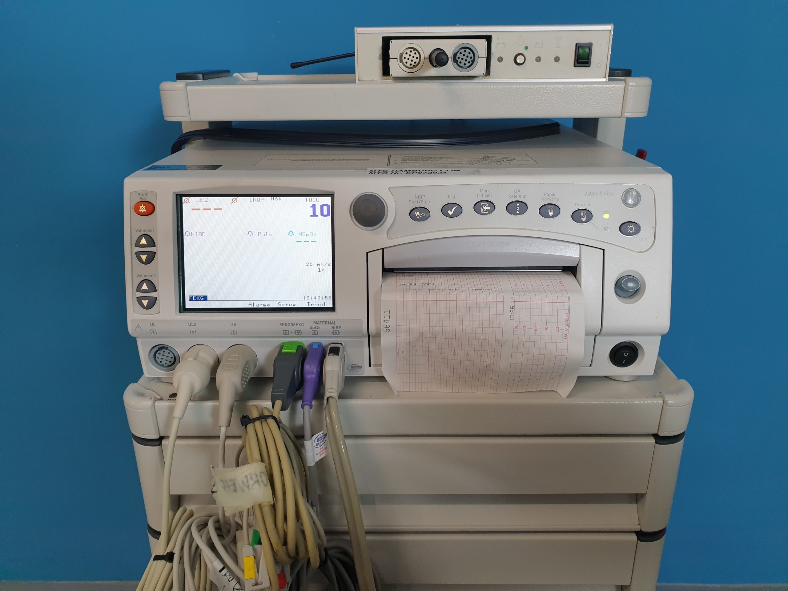 GE Corometrics 250CX Series Fetal // Mutter Monitor mit Zubehör thumbnail 2
