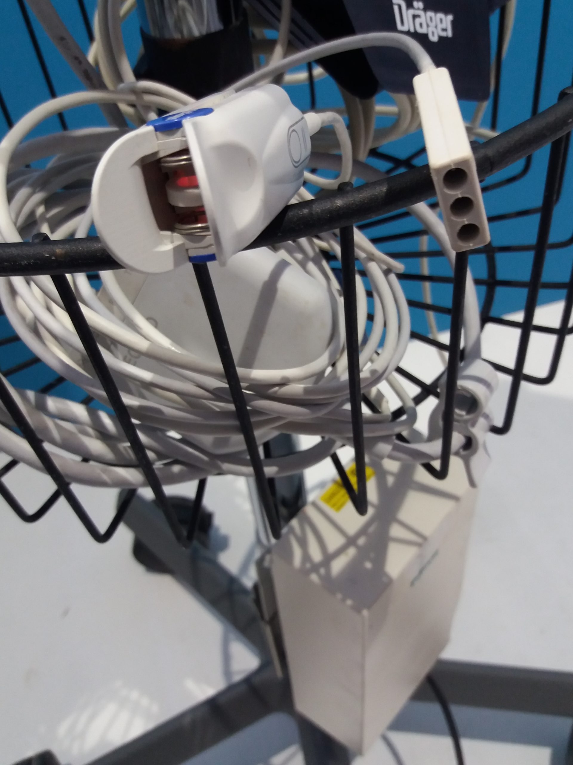 Siemens SC7000 // SC 7000 Patientenmonitor + Rollbarer Gerätewagen thumbnail 3