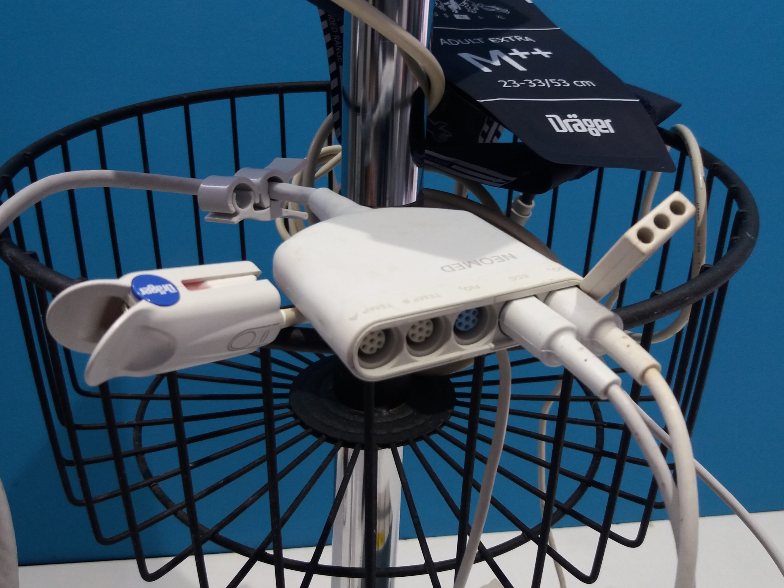 Siemens SC7000 // SC 7000 Patientenmonitor + Rollbarer Gerätewagen thumbnail 5