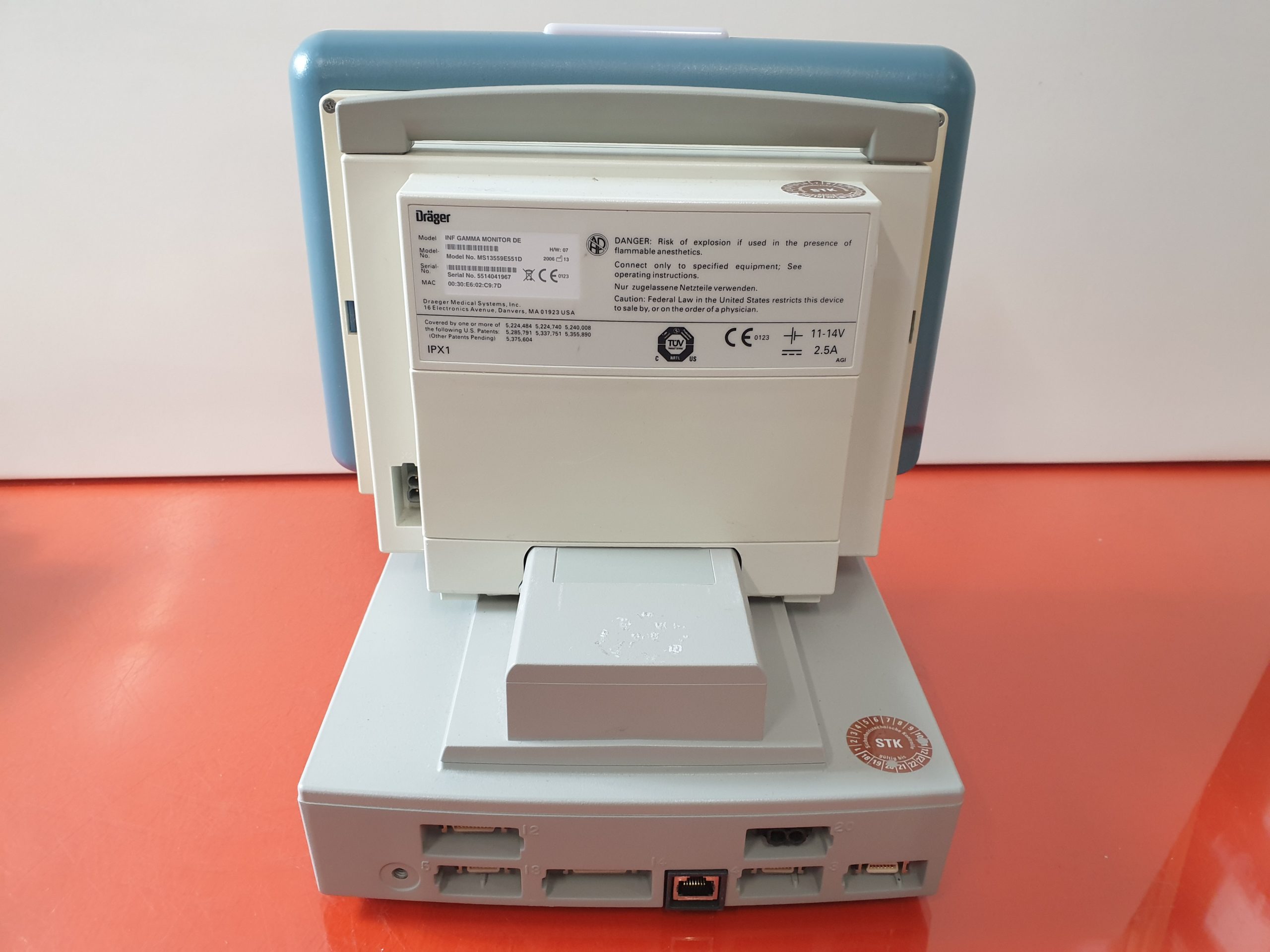 Dräger infinity Gamma Patientenmonitor mit Dockingstation und Netzteil thumbnail 2