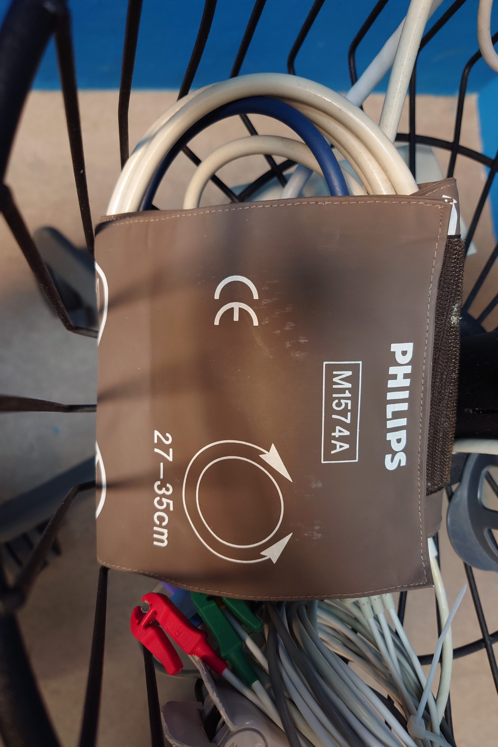 Dräger infinity Gamma XL Patientenmonitor Fahrbar- und mit Zubehör — image 1 of 4