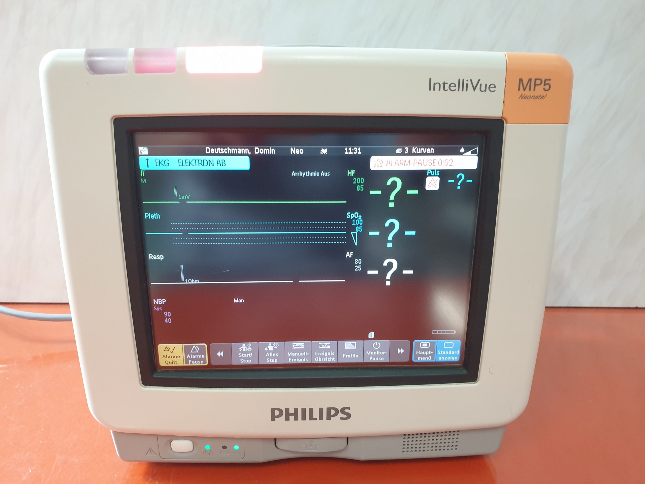 Philips IntelliVue MP5 // MP 5 Neonatal Patientenmonitor – Überwachungsmonitor thumbnail 2