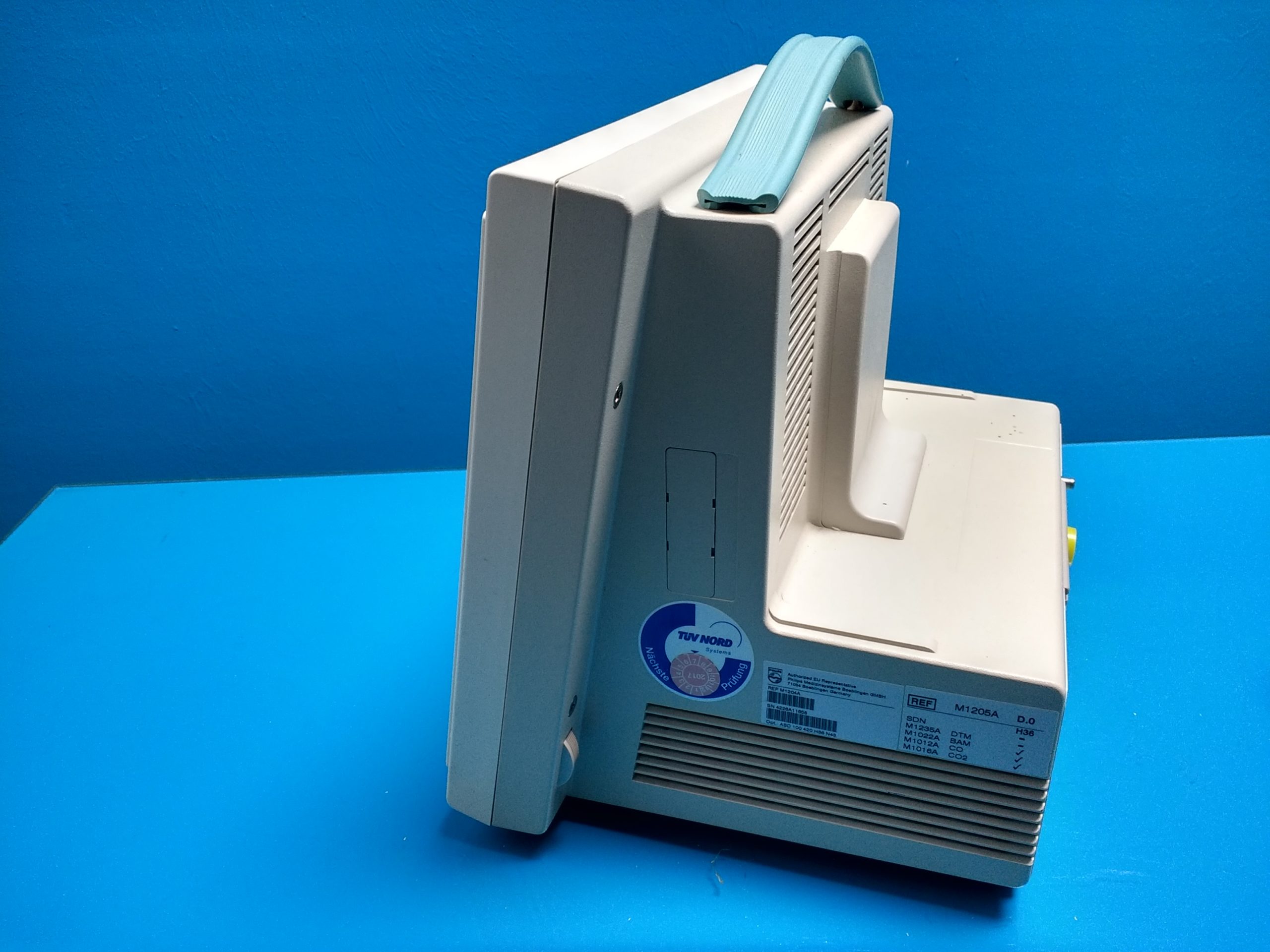 HP / Philips Viridia V24E Patient Monitor thumbnail 10