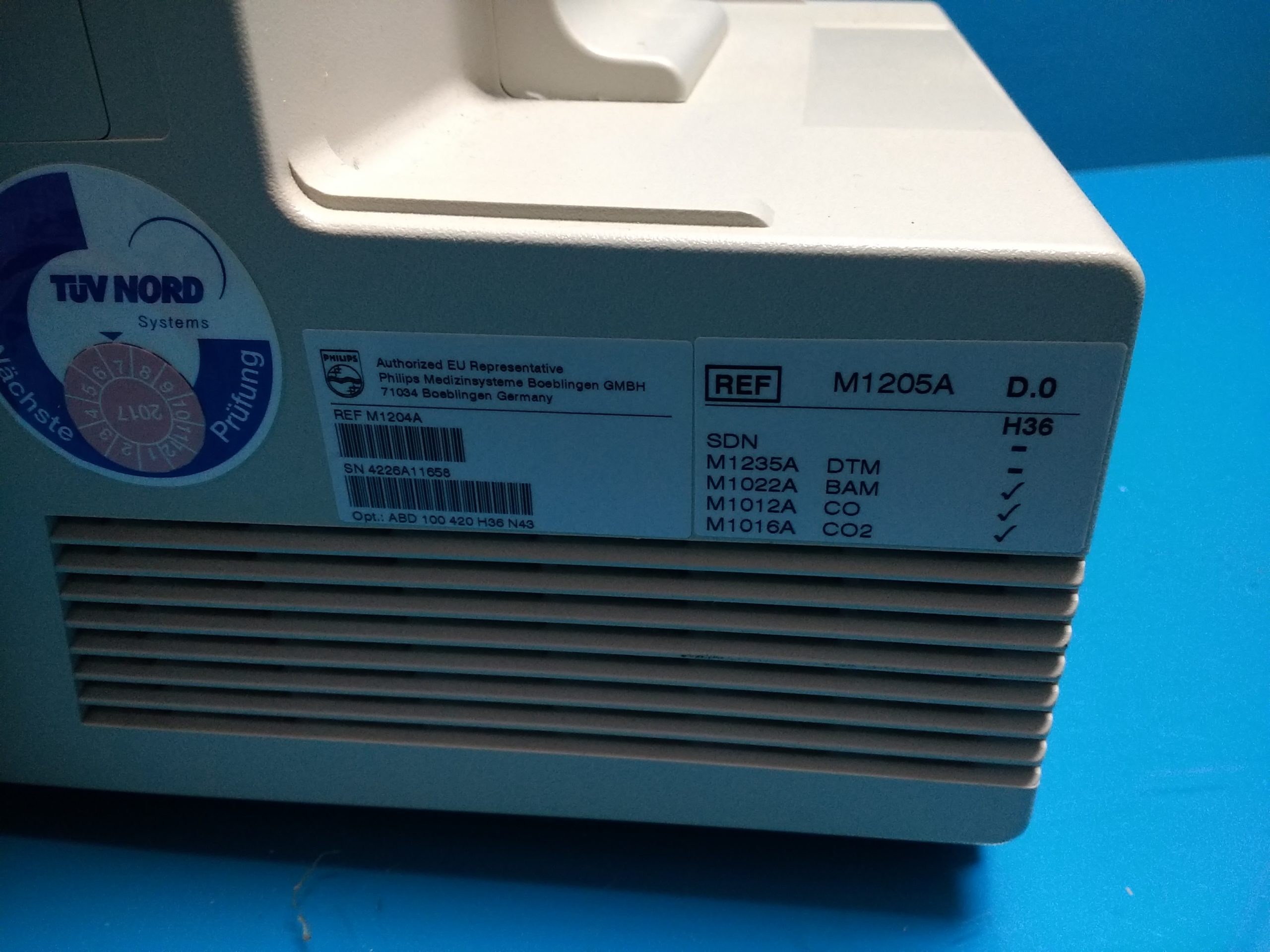 HP / Philips Viridia V24E Patient Monitor thumbnail 11