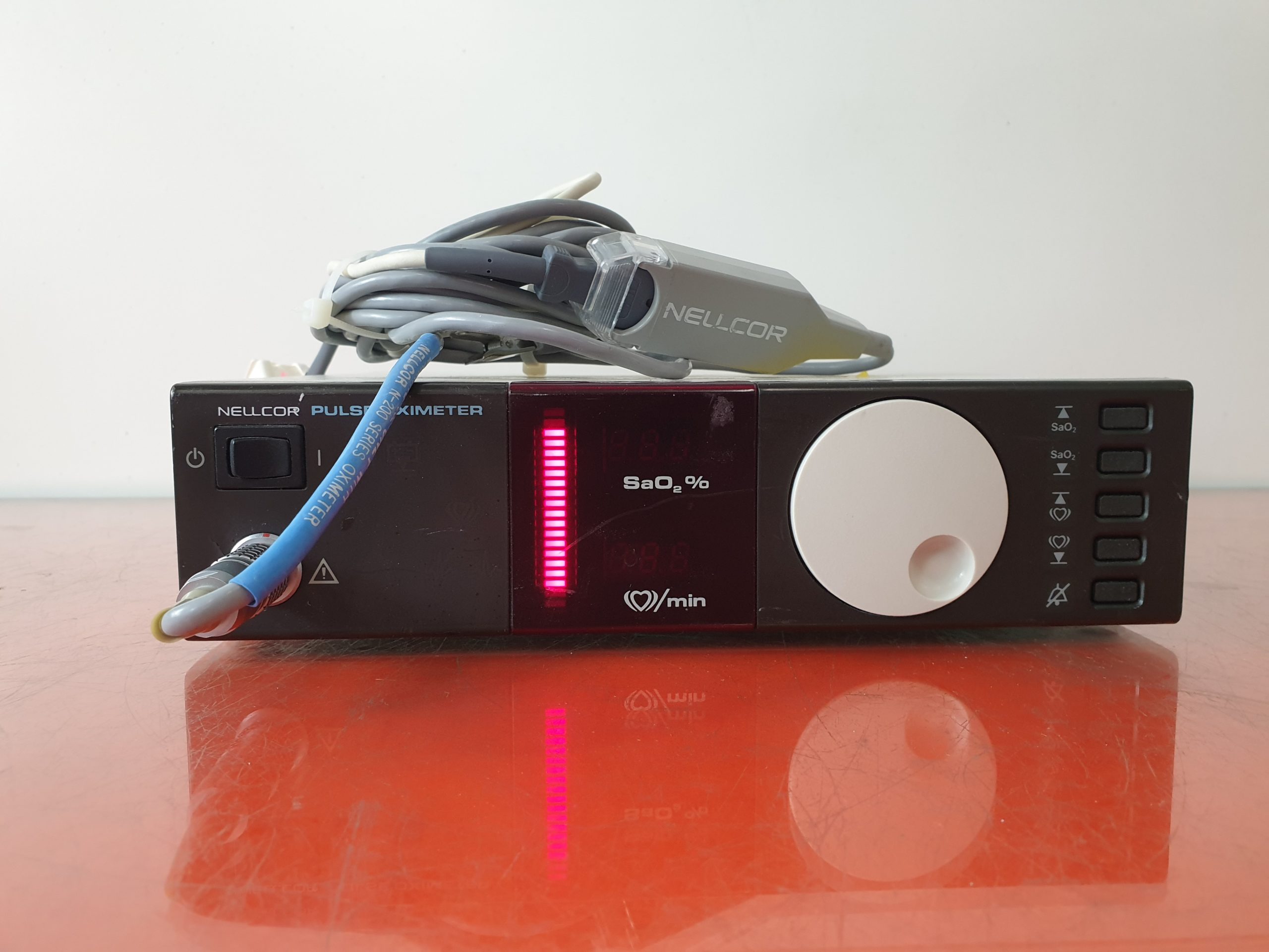 Nellcor N-200 Pulse Oxymeter — image 1 of 6