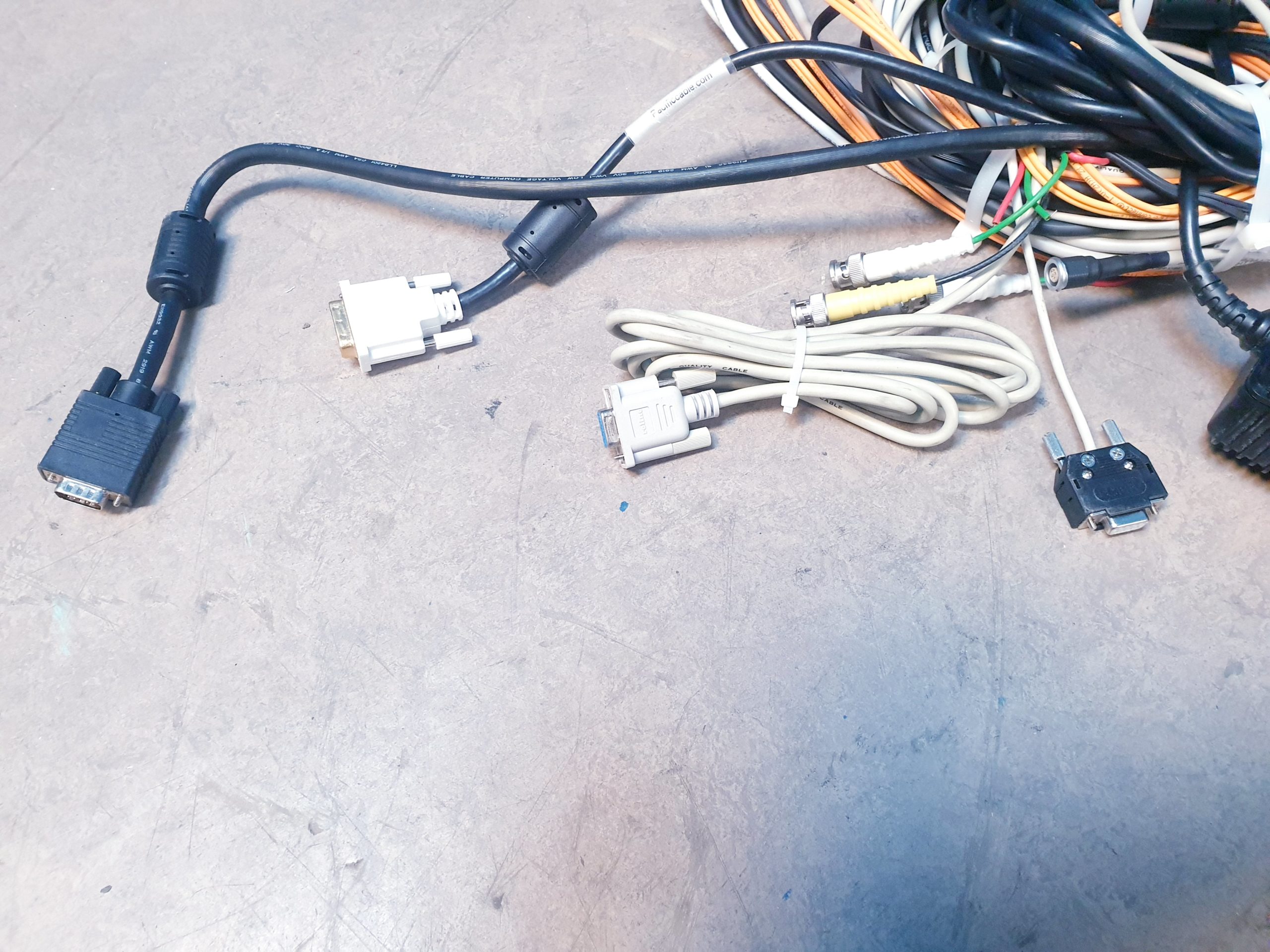 Storz Monitorhalter – Storz mit Kabel thumbnail 6