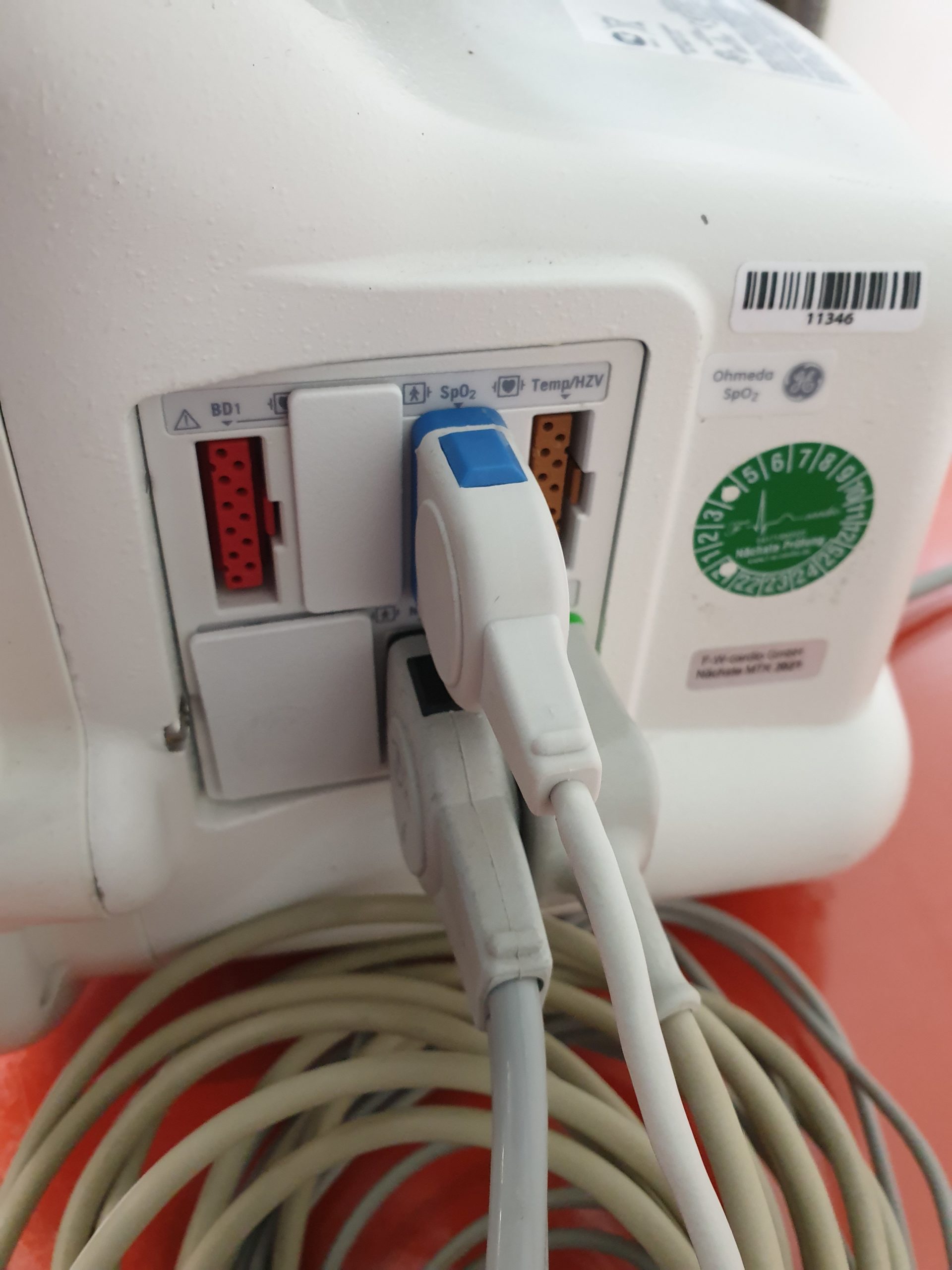 GE Dash 4000 Patientenüberwachungsmonitor // Überwachungsmonitor mit SpO2, NiBp und EKG thumbnail 4