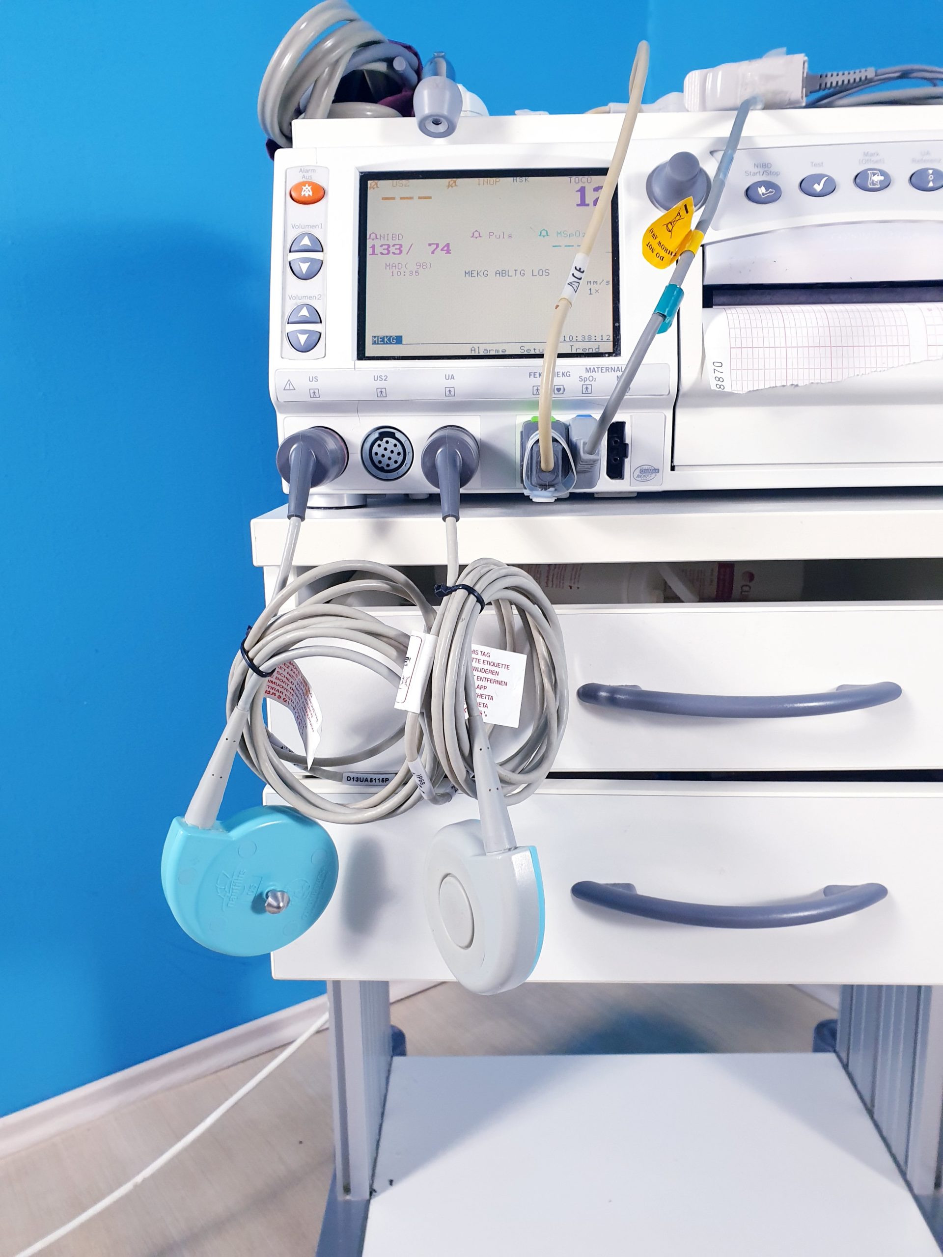 GE Corometrics 250 Series Fetal // Mutter Monitor mit Zubehör thumbnail 3