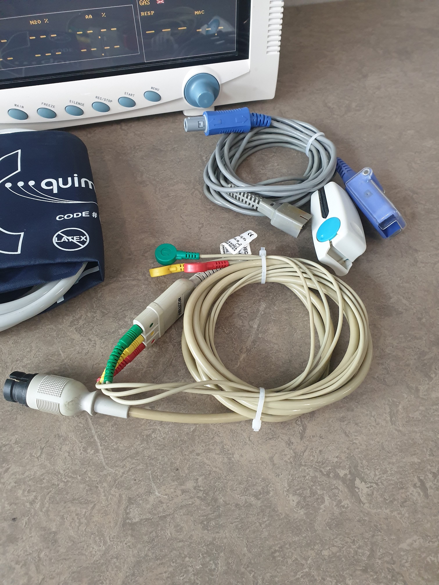 Mindray PM-9000 Express Patientenmonitor mit Zubehör thumbnail 5