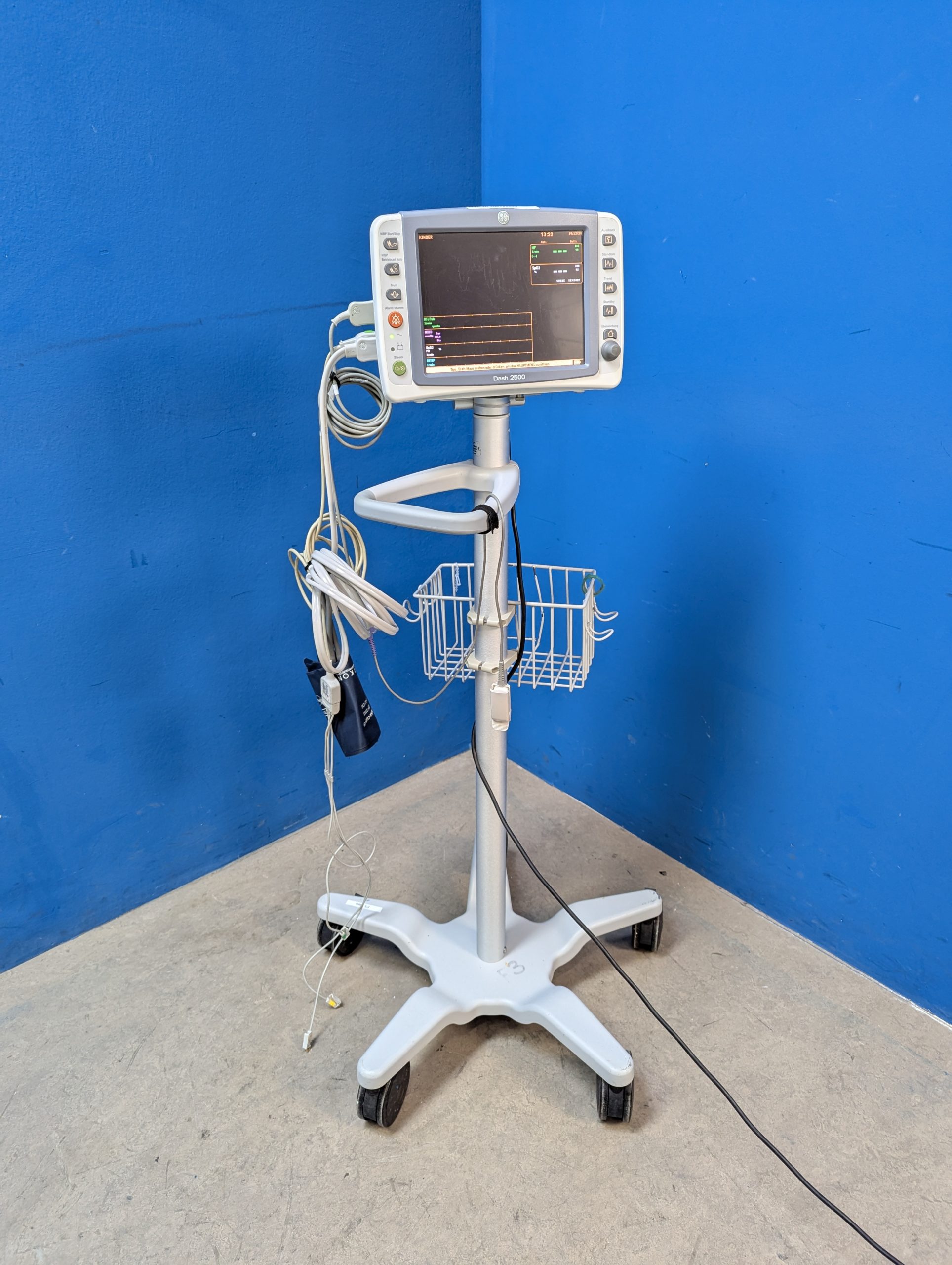 GE Dash 2500 Patienten Monitor-Überwachungsmonitor mit Fahrgestell thumbnail 2