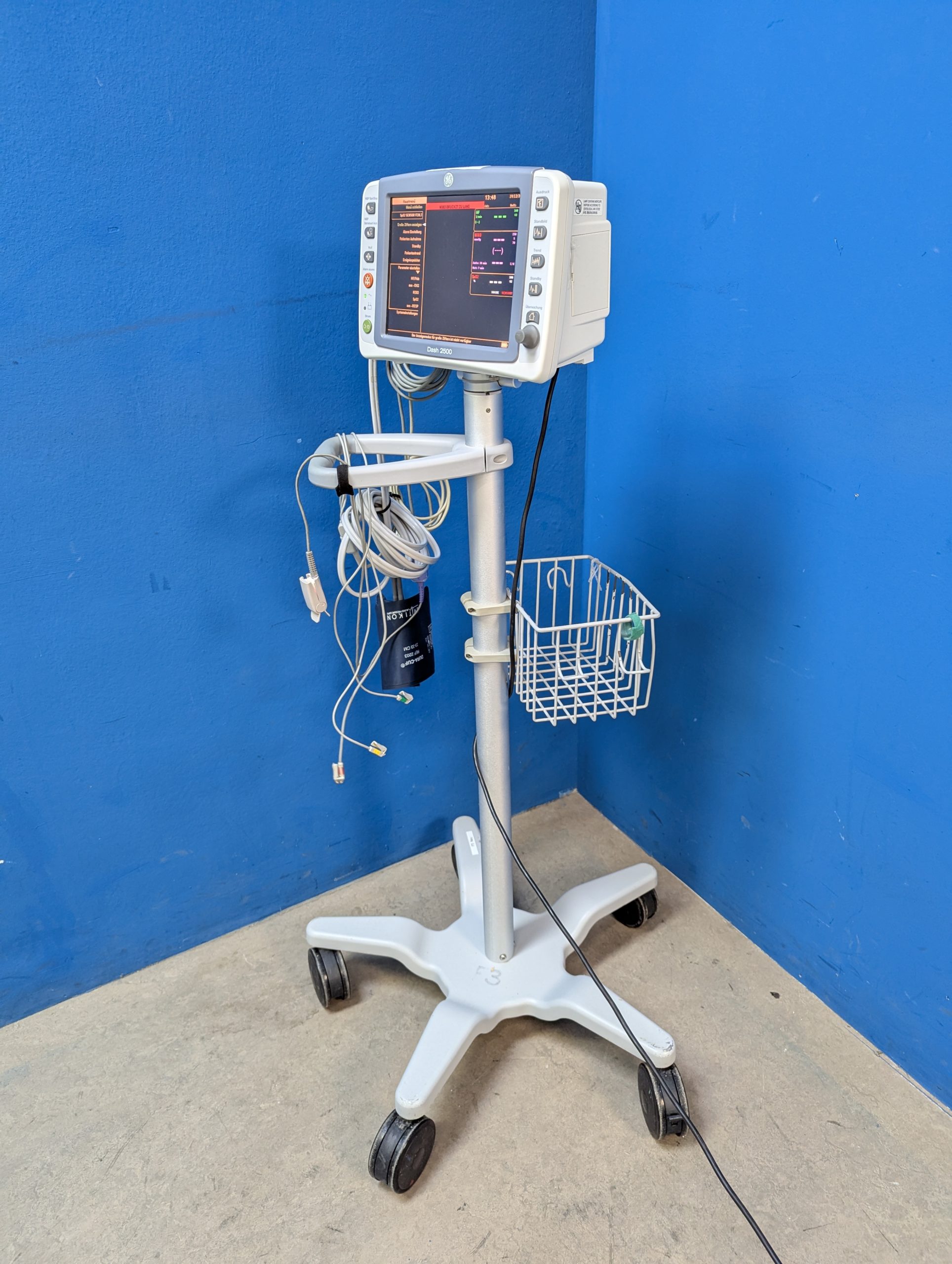 GE Dash 2500 Patienten Monitor-Überwachungsmonitor mit Fahrgestell thumbnail 9