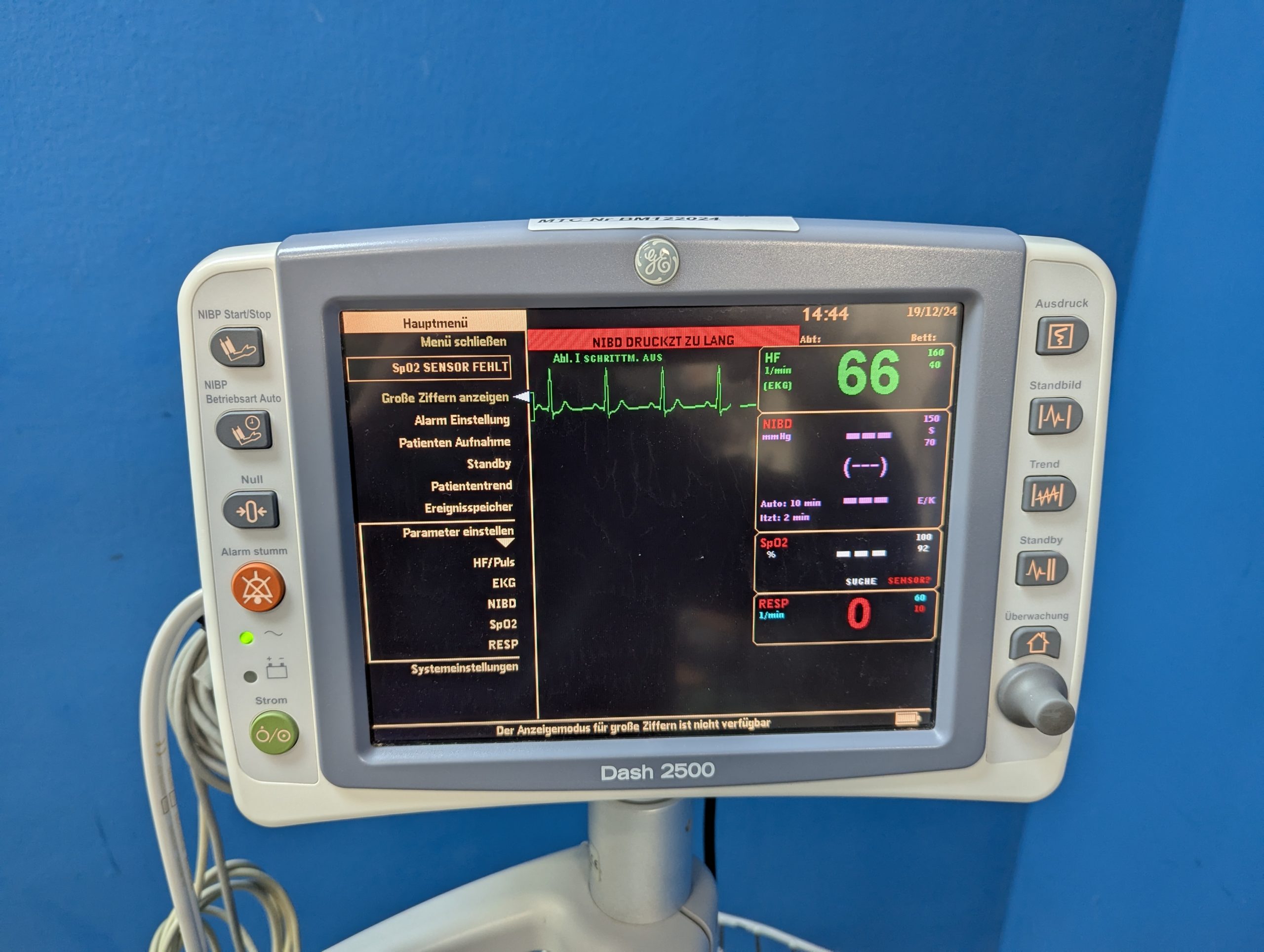GE Dash 2500 Patienten Monitor-Überwachungsmonitor mit Fahrgestell thumbnail 15