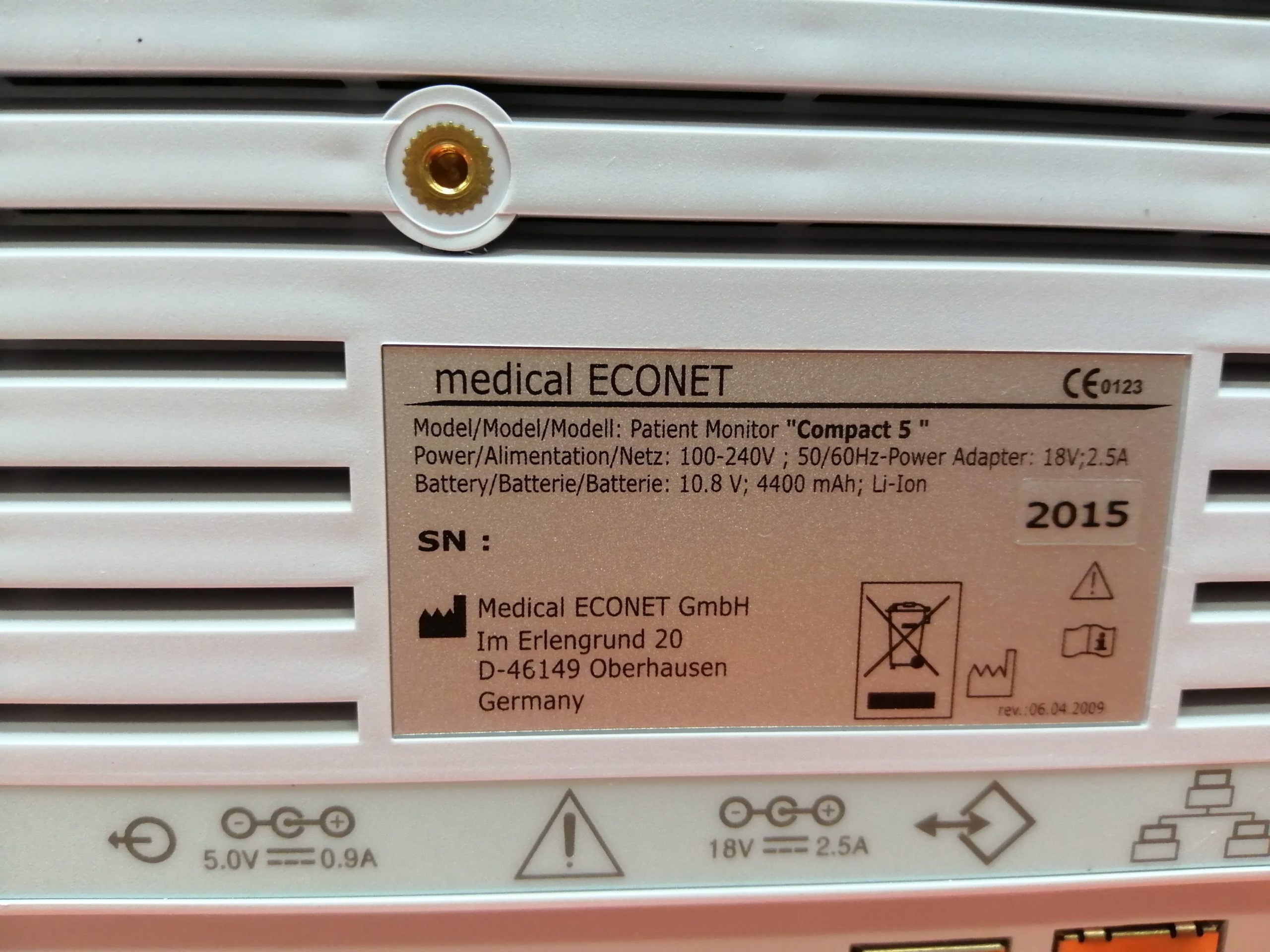 medical ECONET Compact 5 Tragbarer Patientenmonitor / Überwachungsmonitor mit Zubehör thumbnail 6