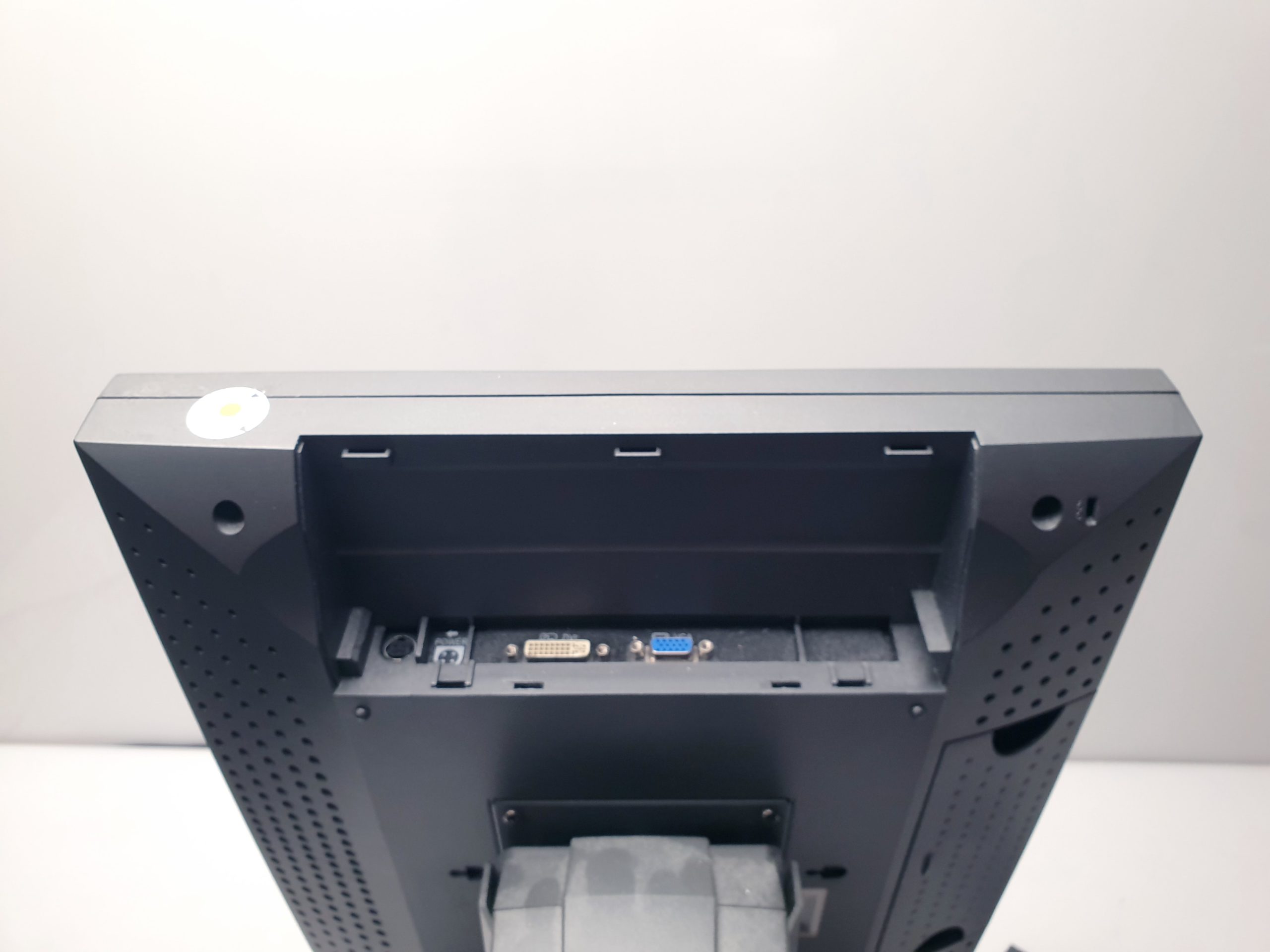 TOTOKU MDL1809A LCD Monitor thumbnail 7
