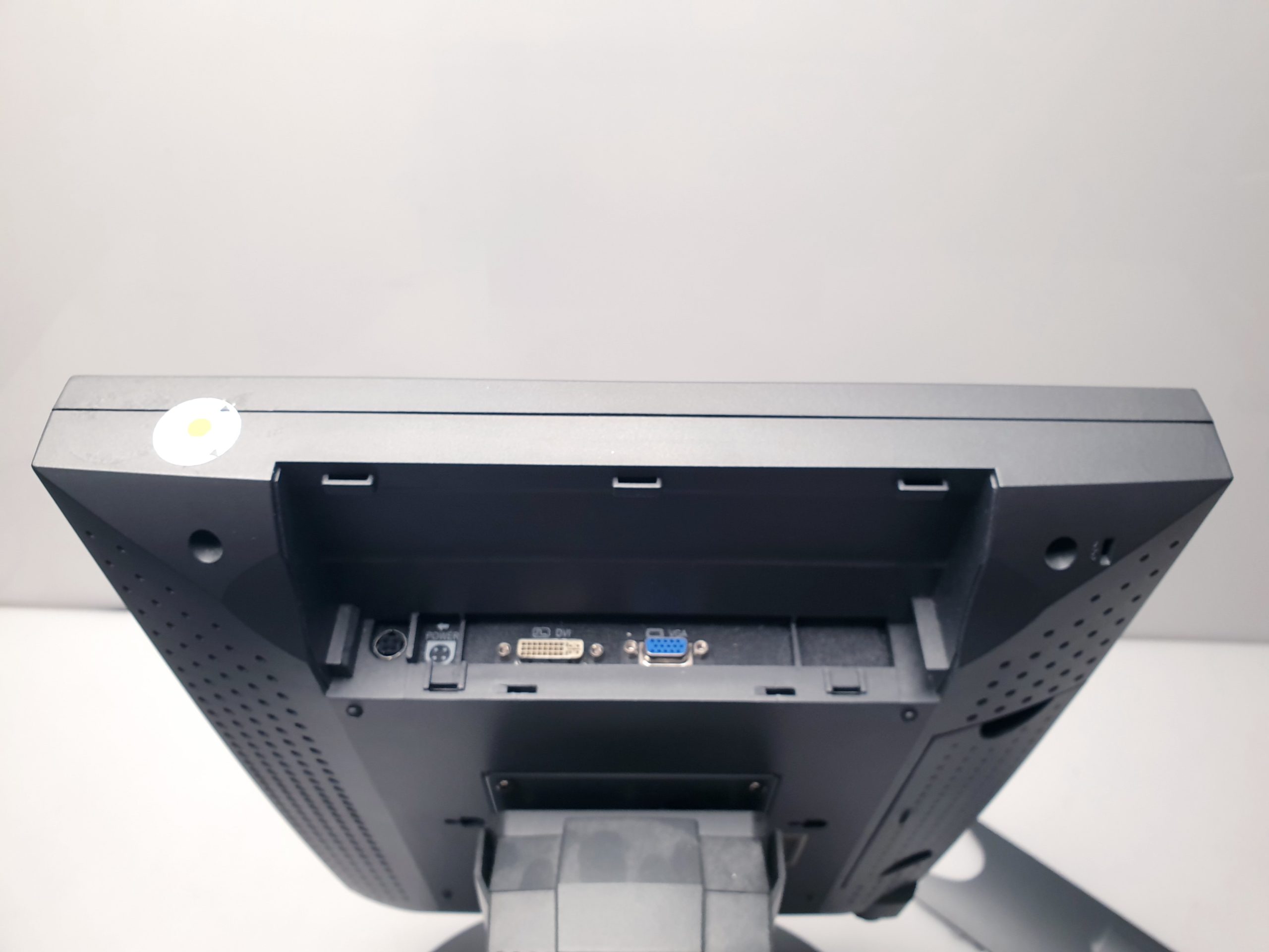 TOTOKU MDL1809A LCD Monitor thumbnail 8