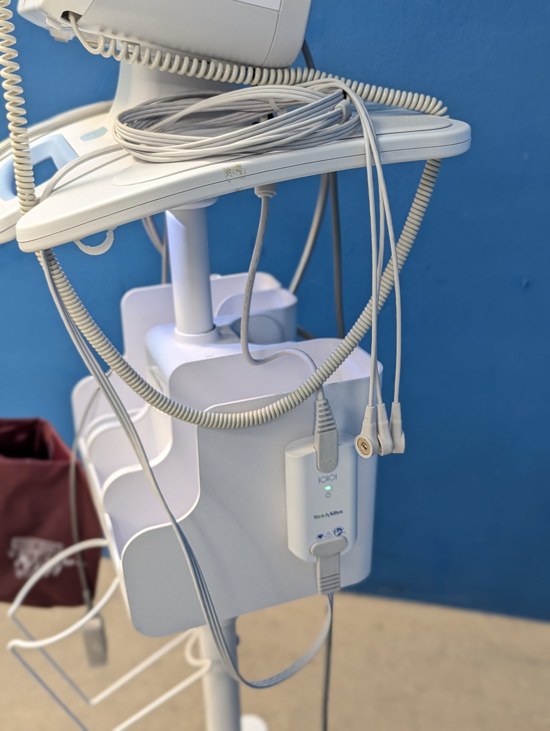 Welch Allyn Vital Signs Monitor 6000 Series Fahrbar thumbnail 8