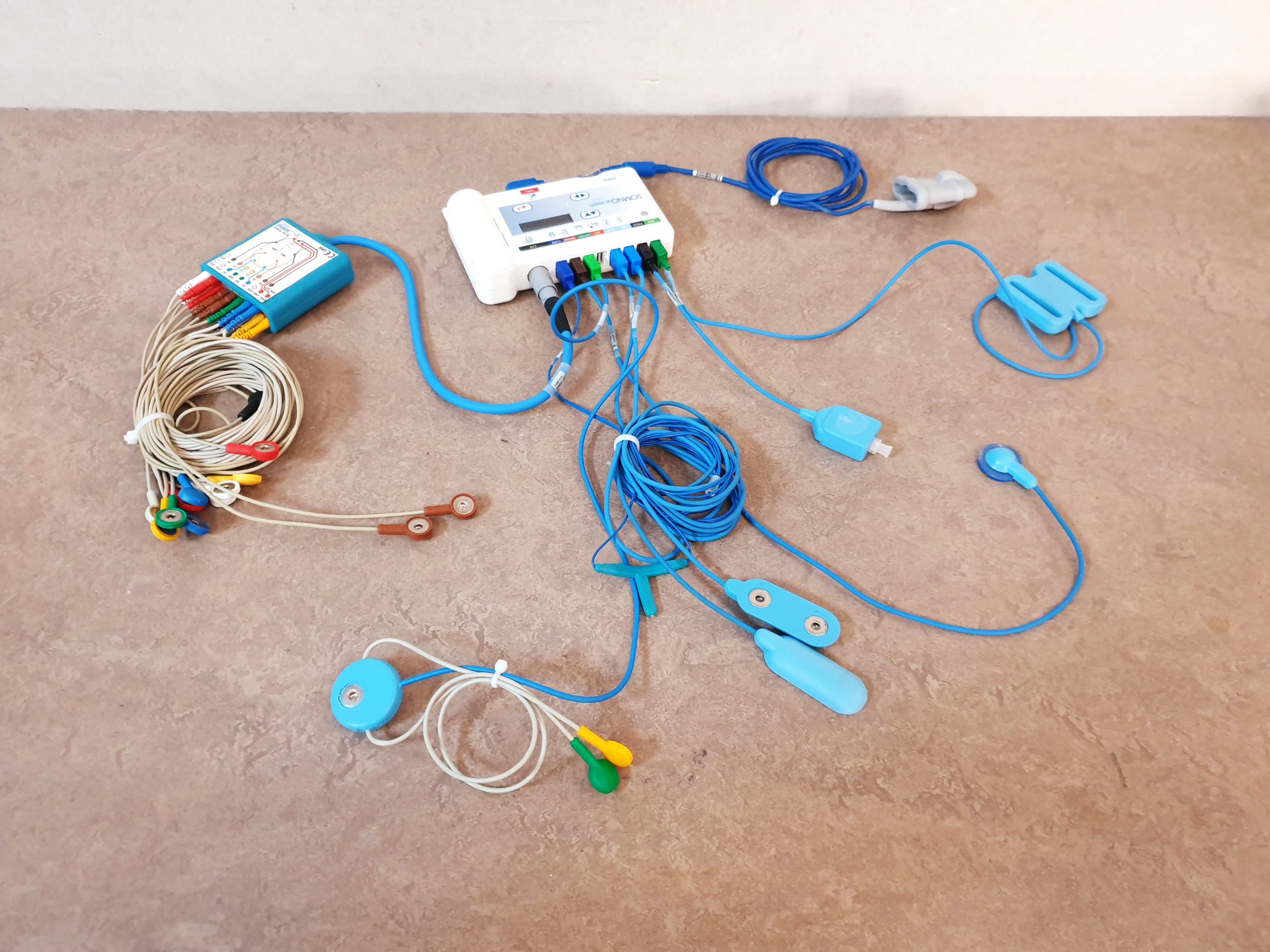 Somno Medics SOMNOscreen Plus PSG Polysomnographic System mit Zubehör — image 1 of 6