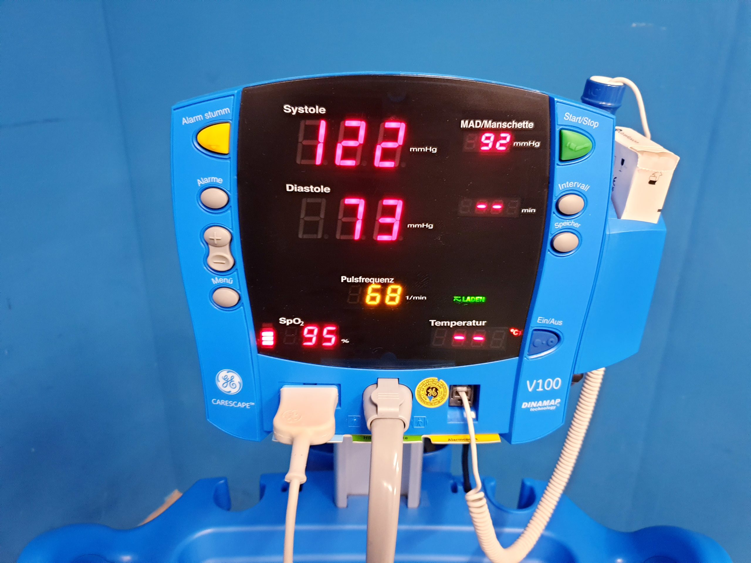 GE Carescape V100 Patientenmonitor thumbnail 2