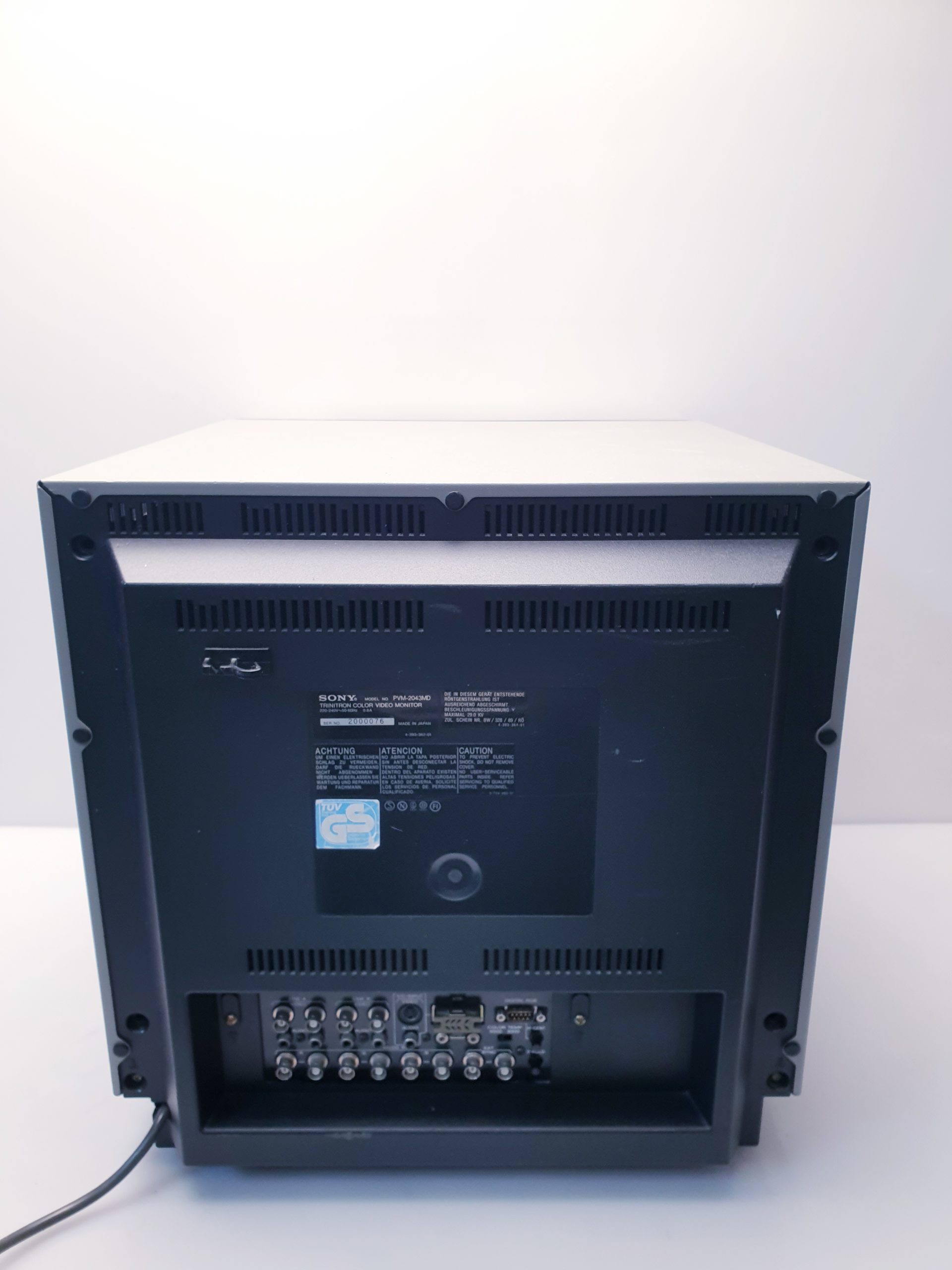 Sony Trinitron PVM-2043MD 20-Zoll-CRT-Monitor thumbnail 12