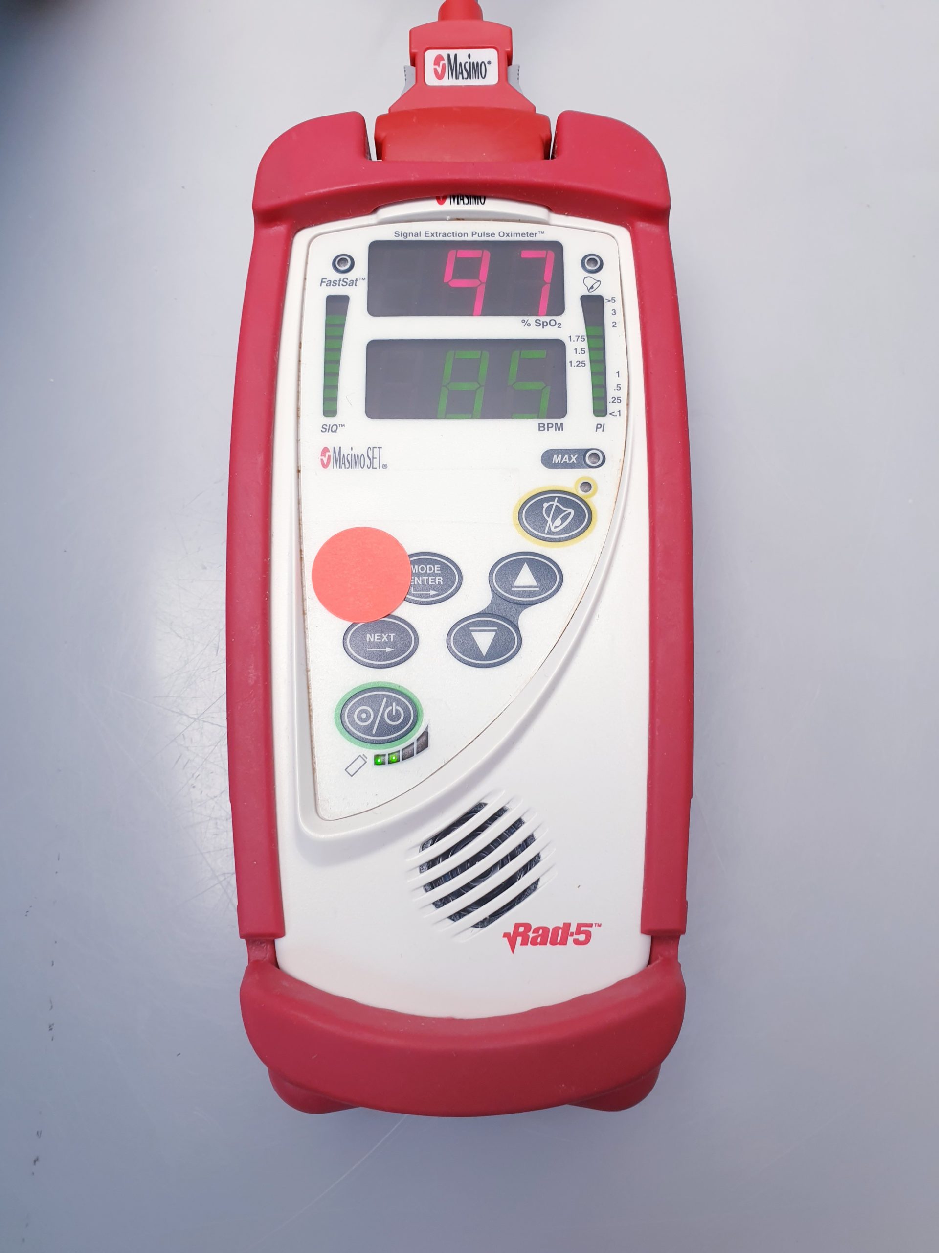 Masimo Rad-5 Mobiles Pulsoximeter mit Fingersensor thumbnail 4