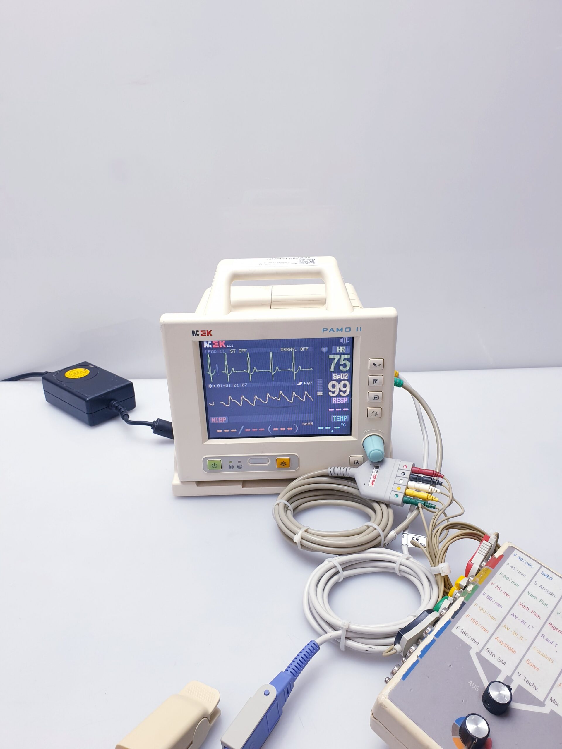 MEK MP800 PAMO II Patientenmontior thumbnail 7