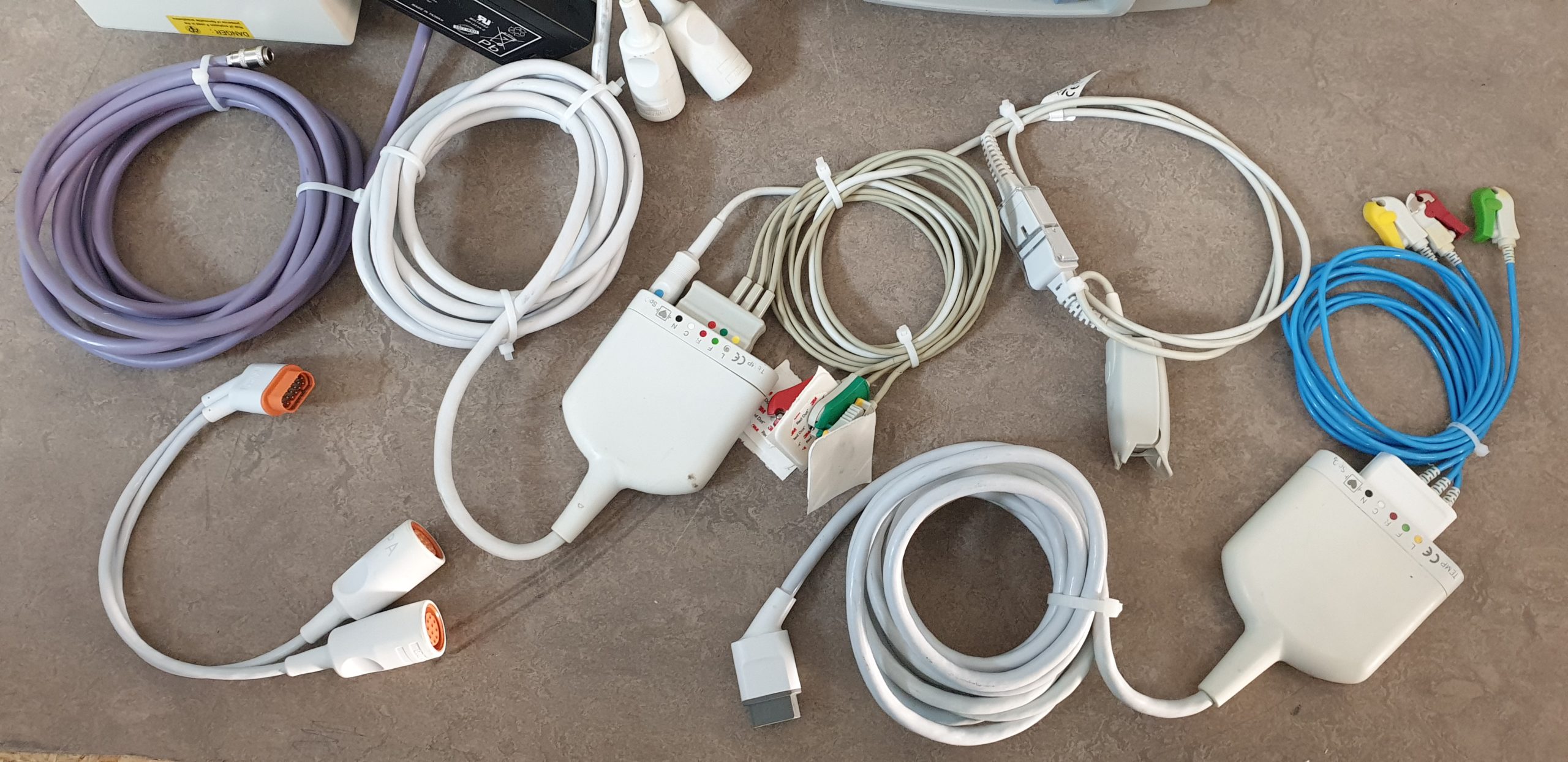 Dräger // Draeger Infinity Delta XL mit Netzteil und multimedkabel , … — image 1 of 10