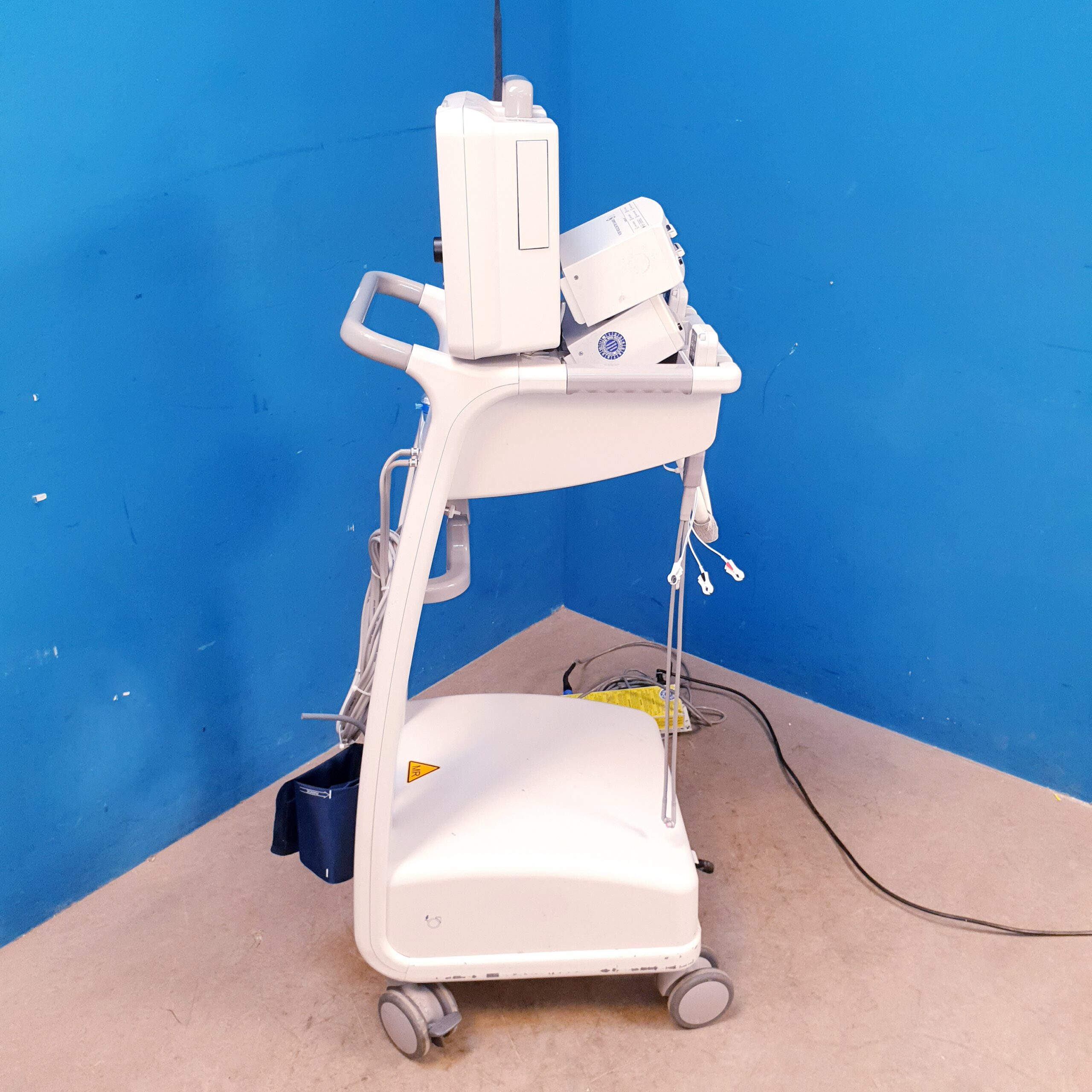 Philips Invivo Expression MRI Monitor, Überwachungsmonitor mit Zubehör thumbnail 9