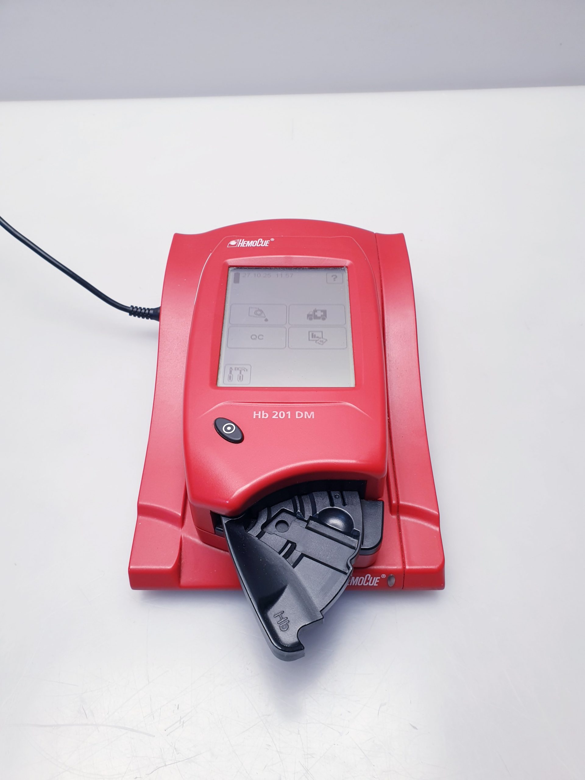 HemoCue Hemoglobin 201 DM Analyser thumbnail 3