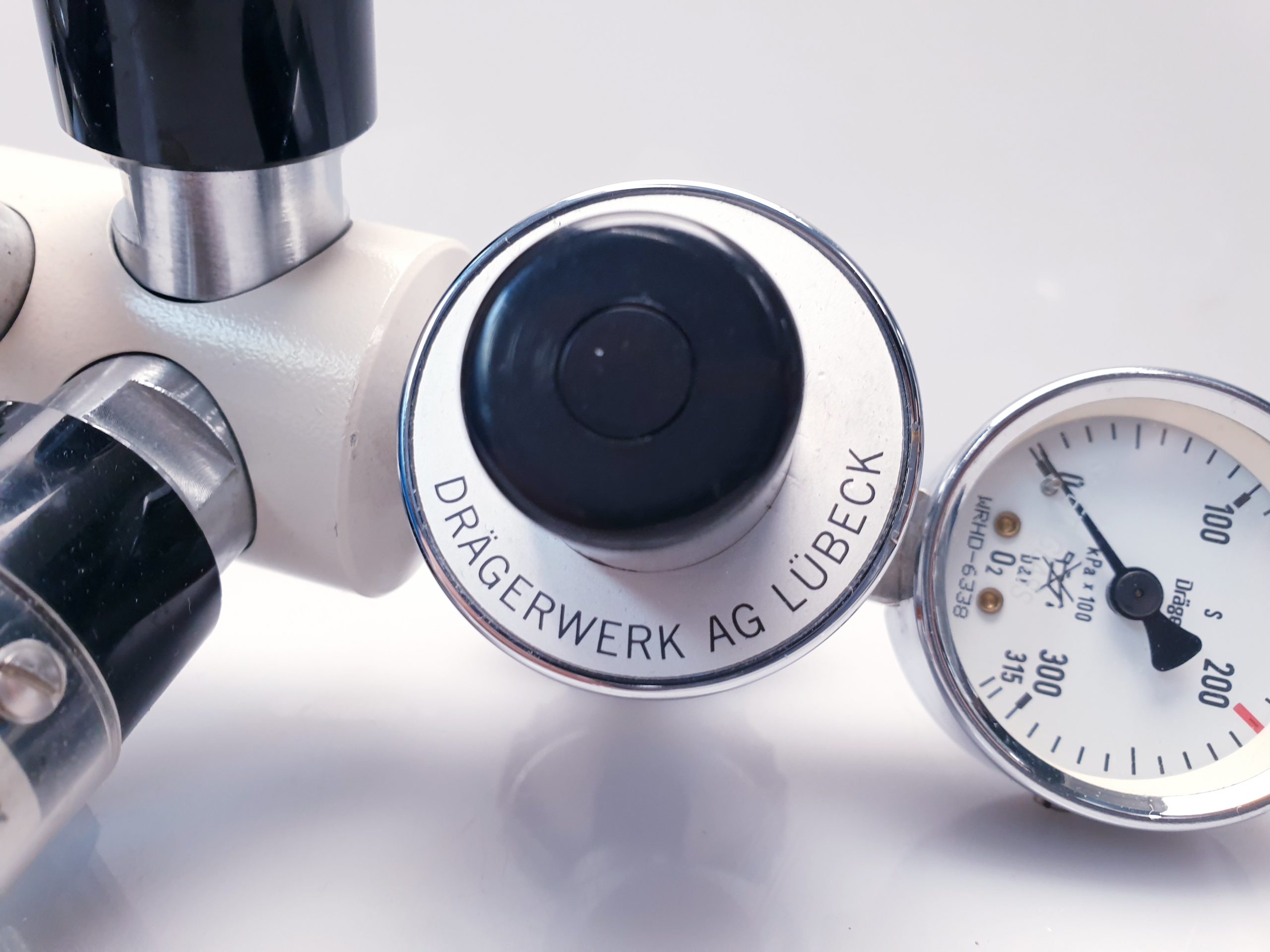 Dräger Druckminderer mit 02 Anschlüsse thumbnail 8