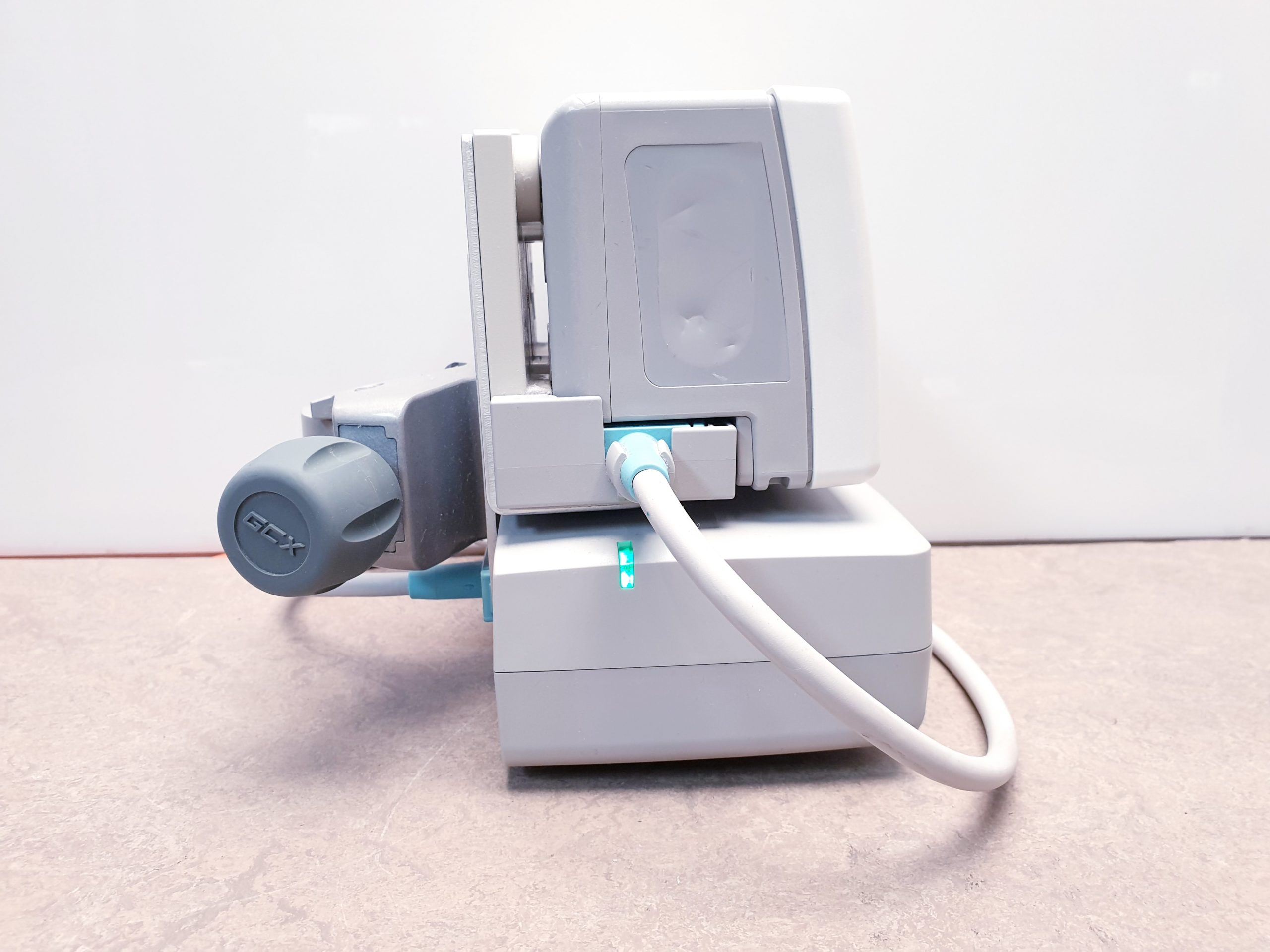 Philips IntelliVue X2 Vital Sign Monitor + 865122 M8023A Ladegerät + Kabel thumbnail 7