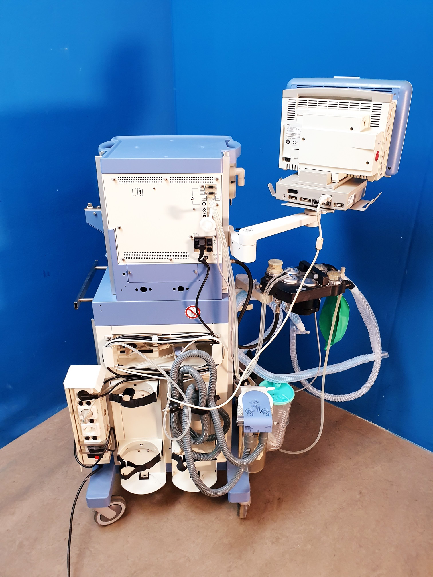 Dräger // Draeger Fabius Tiro SW. 3.32a mit Scio Four Oxi plus + Infinity Delta XL Überwachungsmonitor thumbnail 7