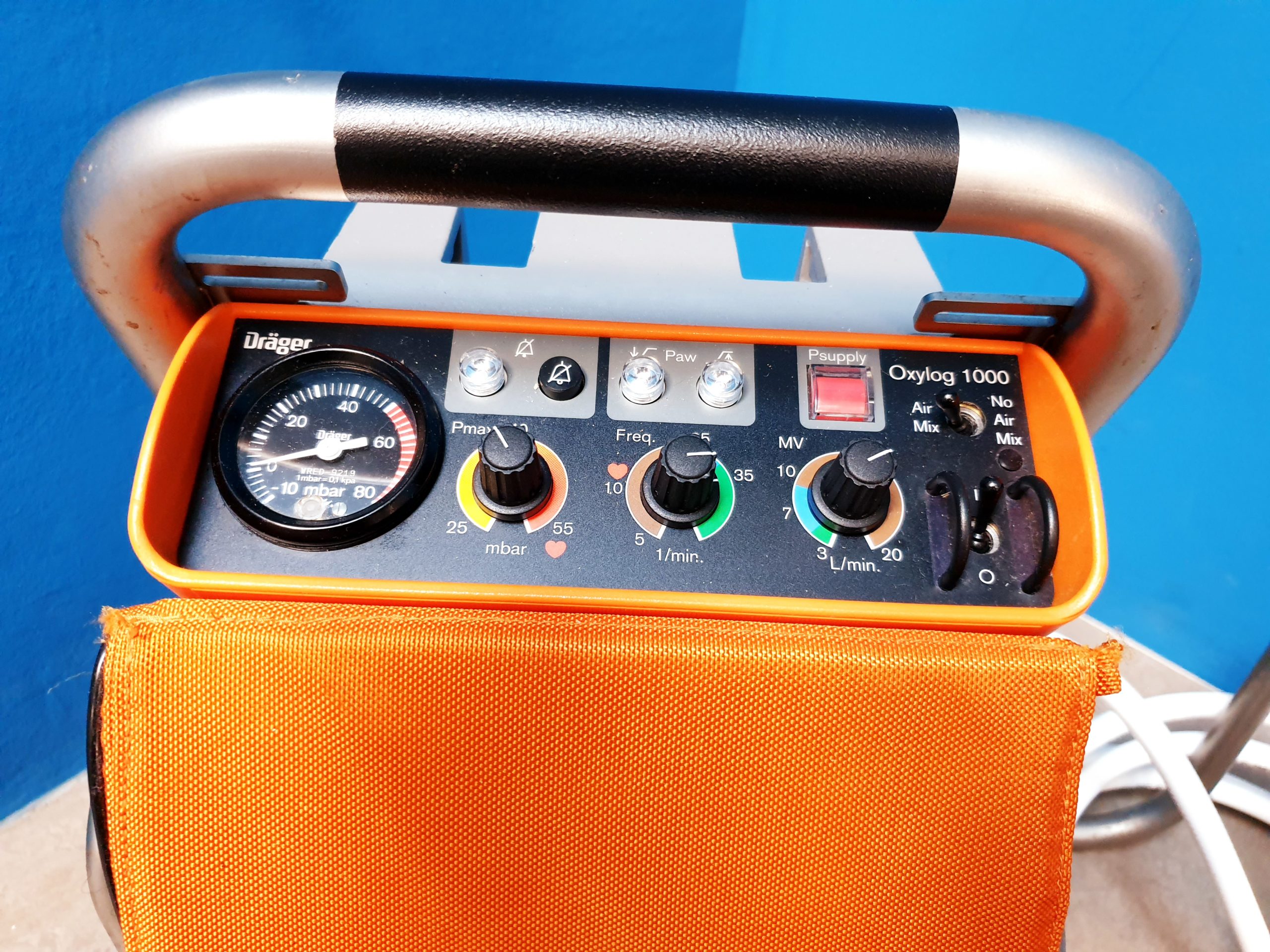Dräger Draeger Oxylog 1000 – Notfallbeatmungsgerät, zeitgesteuert, volumenkonstant thumbnail 3