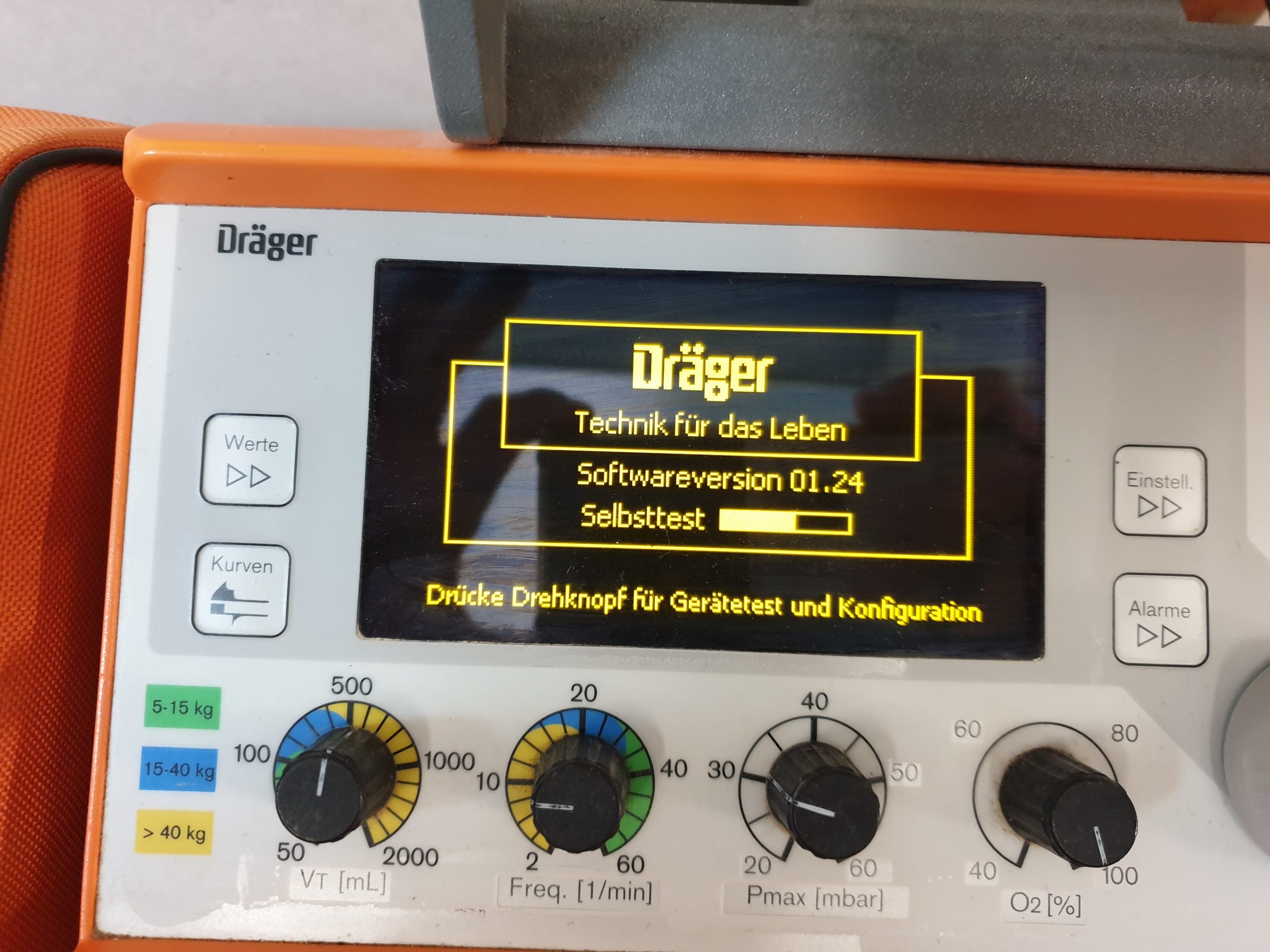 Draeger // Dräger Oxylog 3000 beatmungsgerät Softwareversion 01.24 mit Netzteil und Halterung thumbnail 2