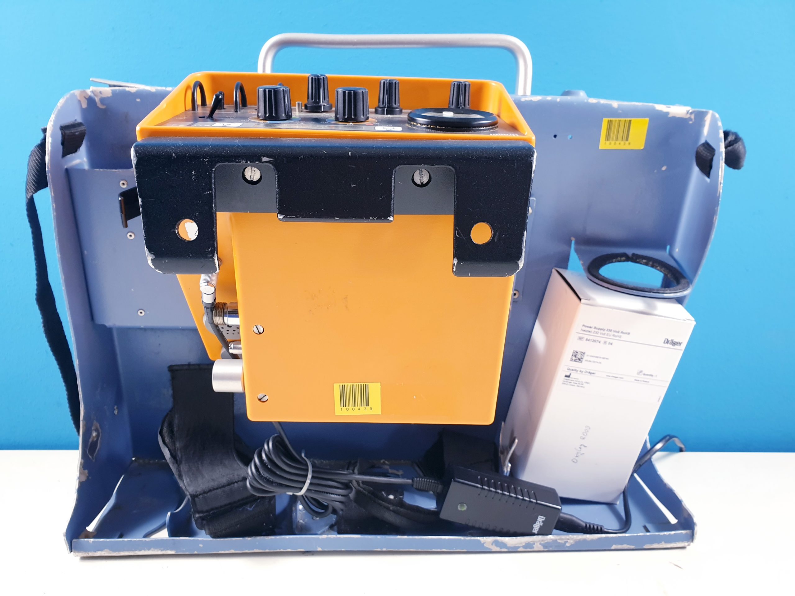 Dräger Draeger Oxylog 2000 Beatmungsgerät / Emergency Ventilator mit Netzteil thumbnail 2