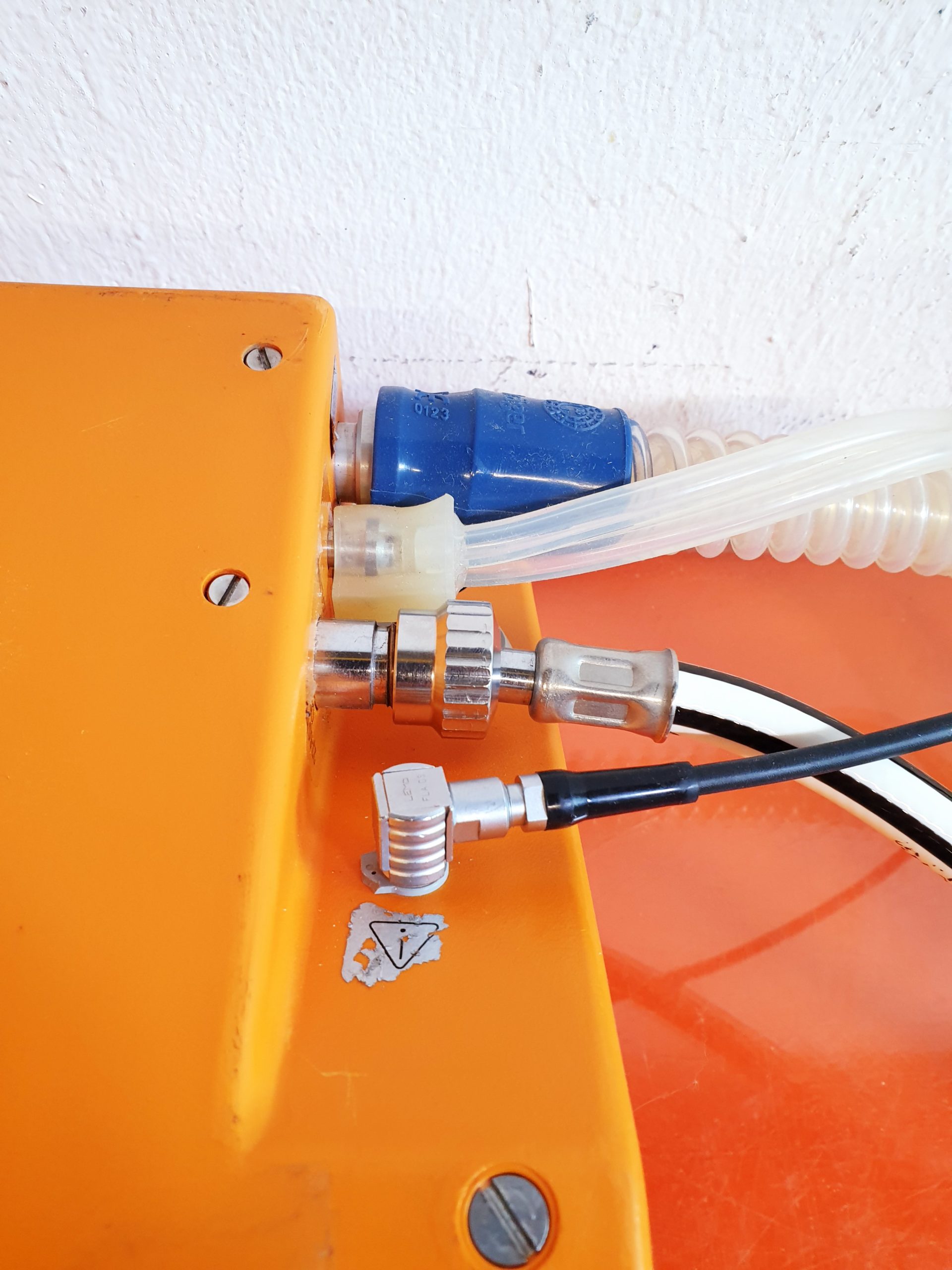 Dräger / Draeger Oxylog 2000 Beatmungsgerät / Emergency Ventilator mit Beatmungsschlauch thumbnail 6