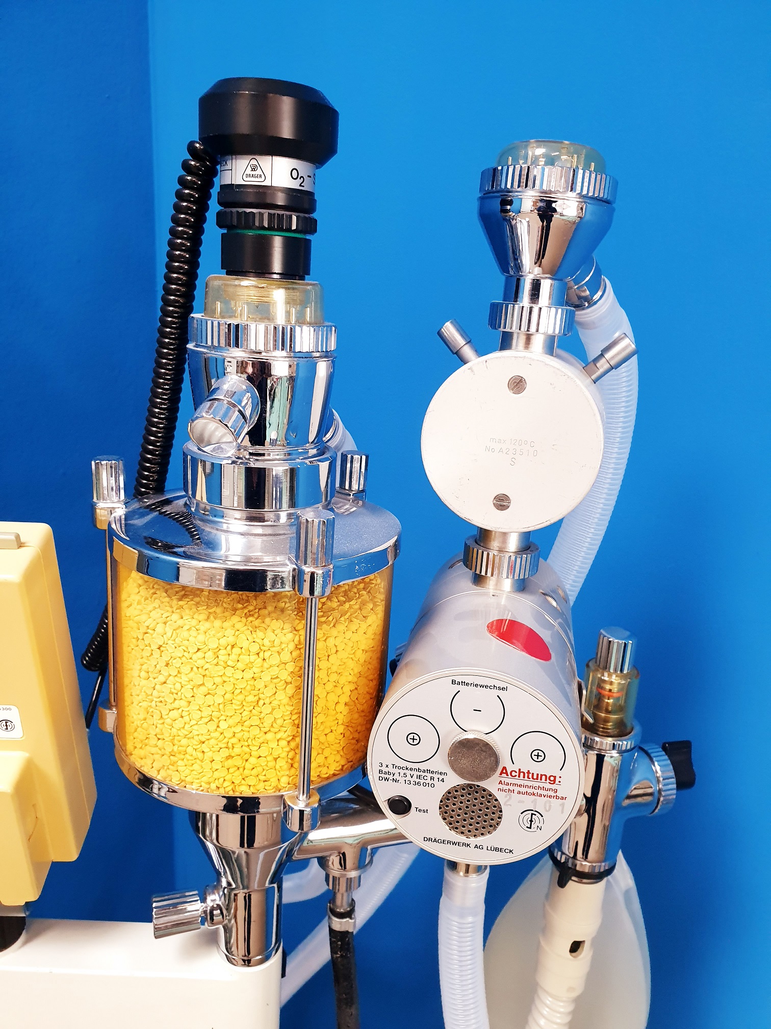 Dräger // Drager Sulla 19 fahrbares Narkosegerät mit Oxydig – Kreissystem – Volumeter – Barolog …. thumbnail 2