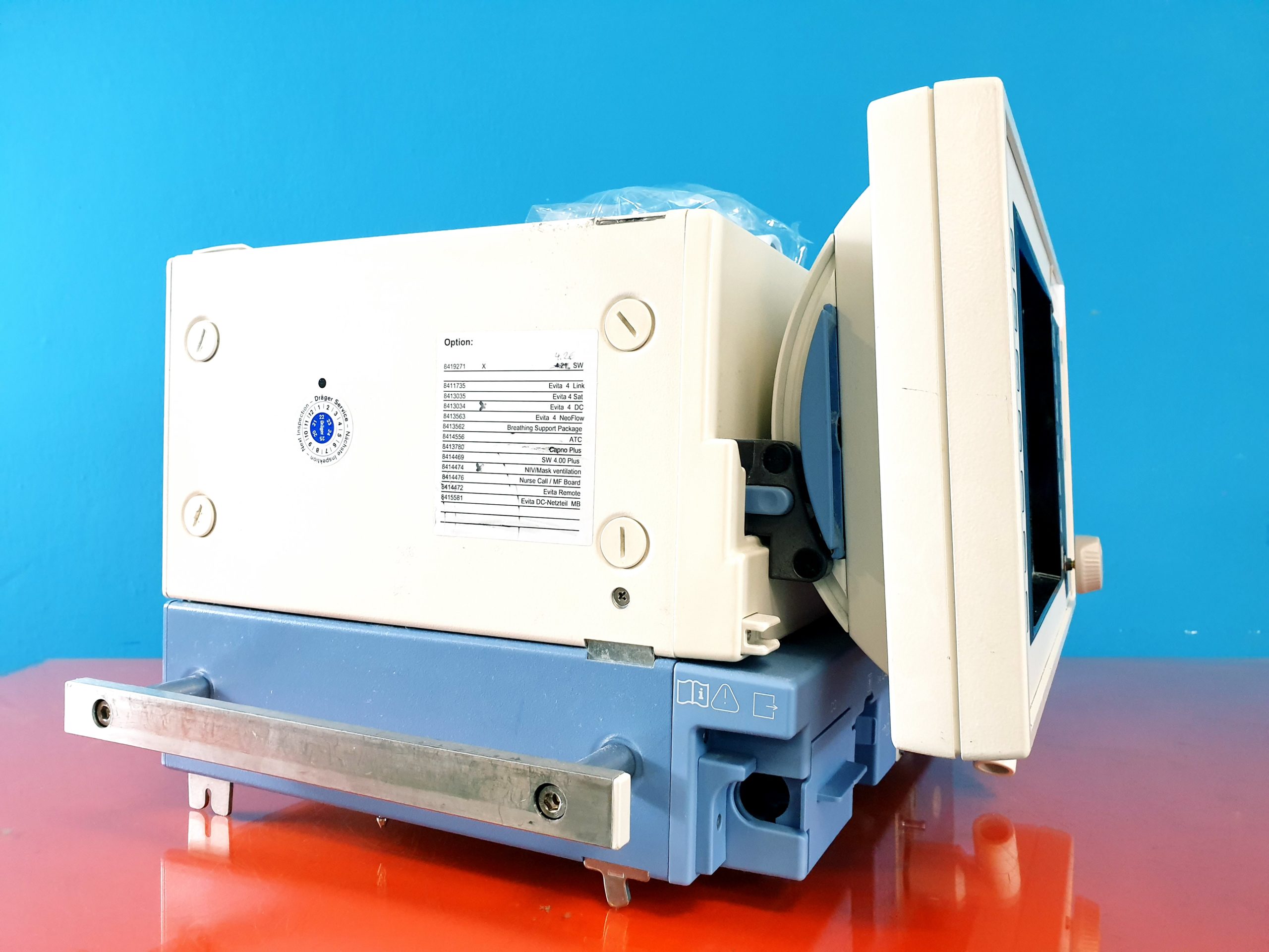 Draeger Evita 4 Ventilator // Beatmungsgerät SW: 4.26 Ohne Gestell — image 1 of 4