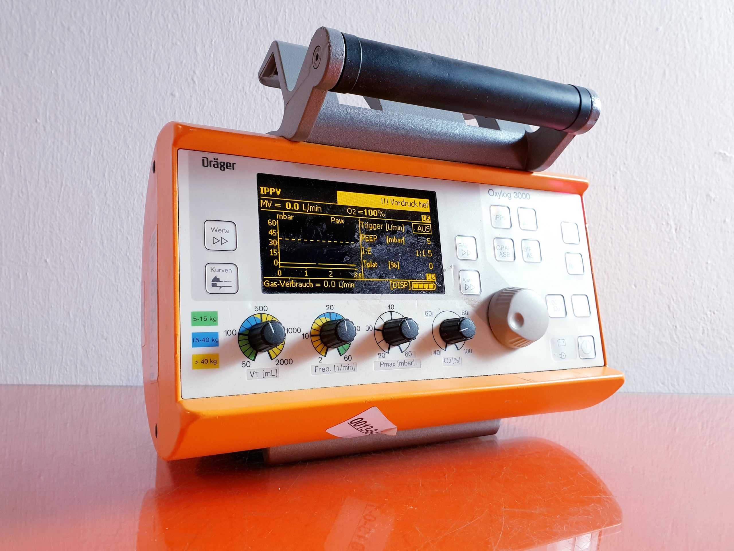 Dräger Oxylog 3000 Notfall Beatmungsgerät mit Netzteil – Gepüft thumbnail 5