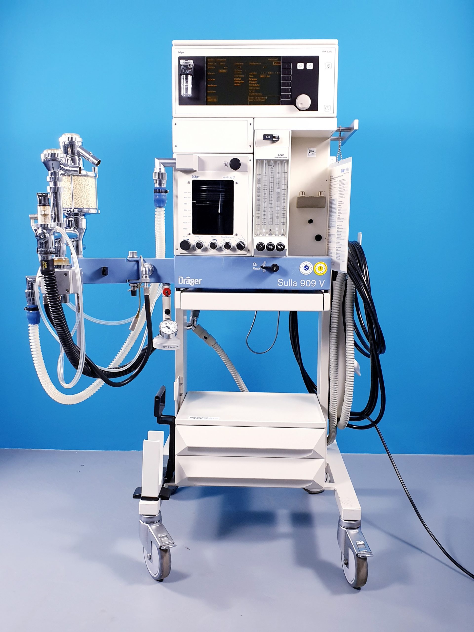 Dräger // Draeger Sulla 909 V, mit PM8050 Monitor, Ventilog 3 ….. Narkosegerät — image 1 of 3