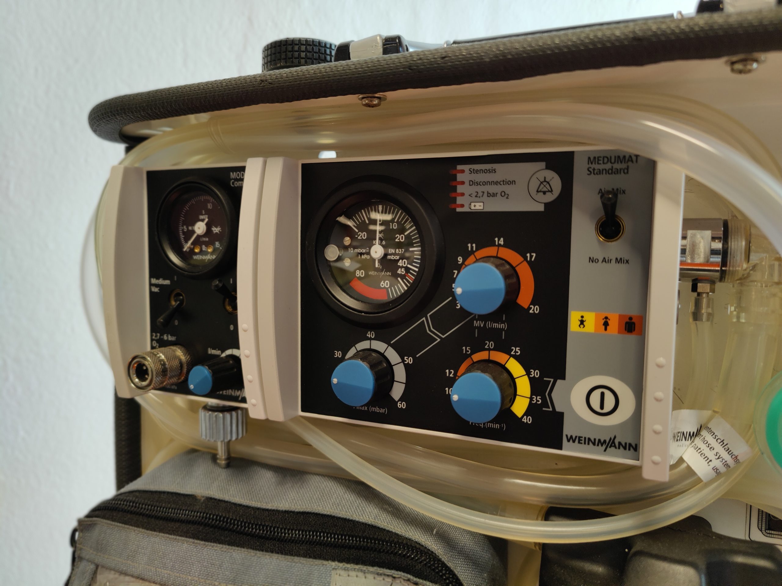 Weinmann Medumat Standard & Modul Oxygen Combi Modul Beatmungsgerät Notfallbeatmungsgerät thumbnail 3