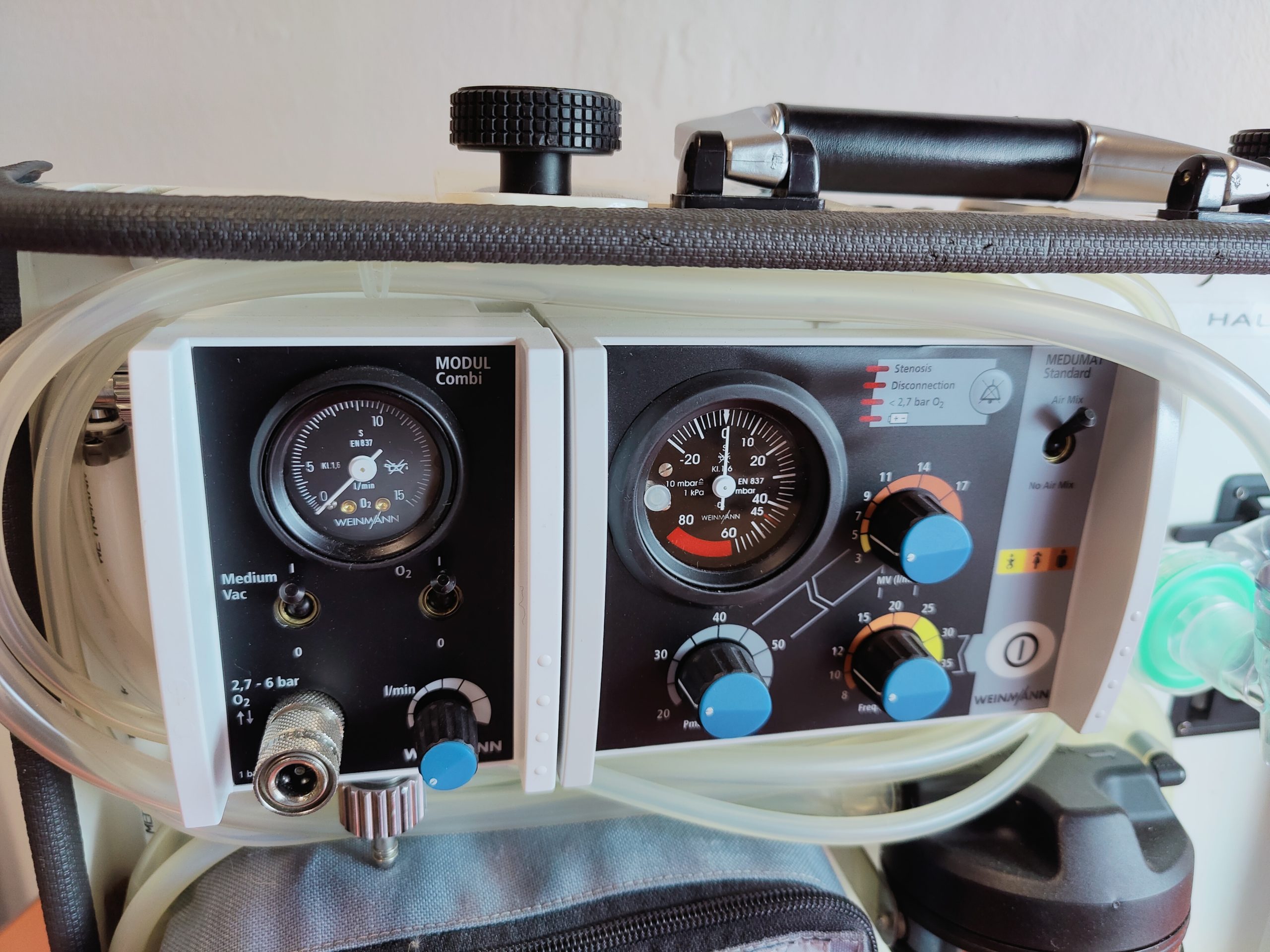 Weinmann Medumat Standard & Modul Oxygen Combi Modul Beatmungsgerät Notfallbeatmungsgerät thumbnail 11