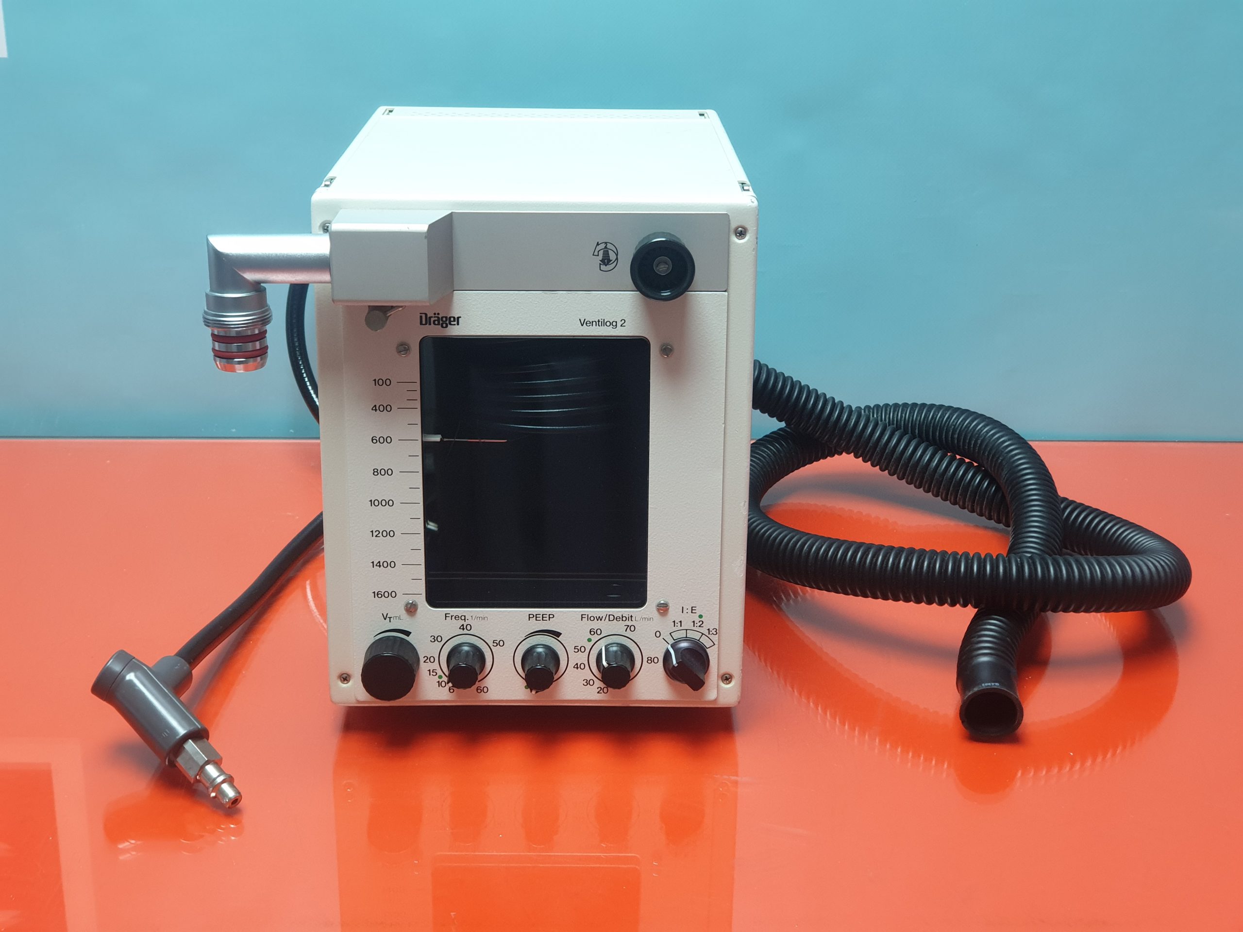 Dräger // Draeger Beatmungsgerät Ventilog 2 — image 1 of 4
