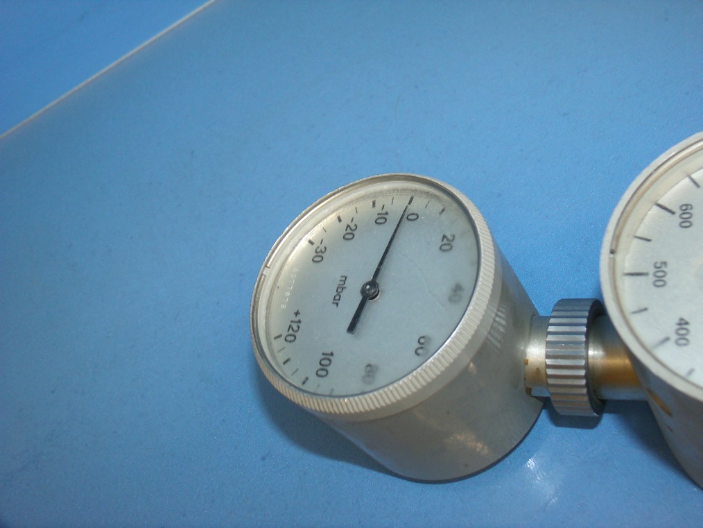 Dräger Volumeter Barometer Für Kreisteil — image 1 of 1