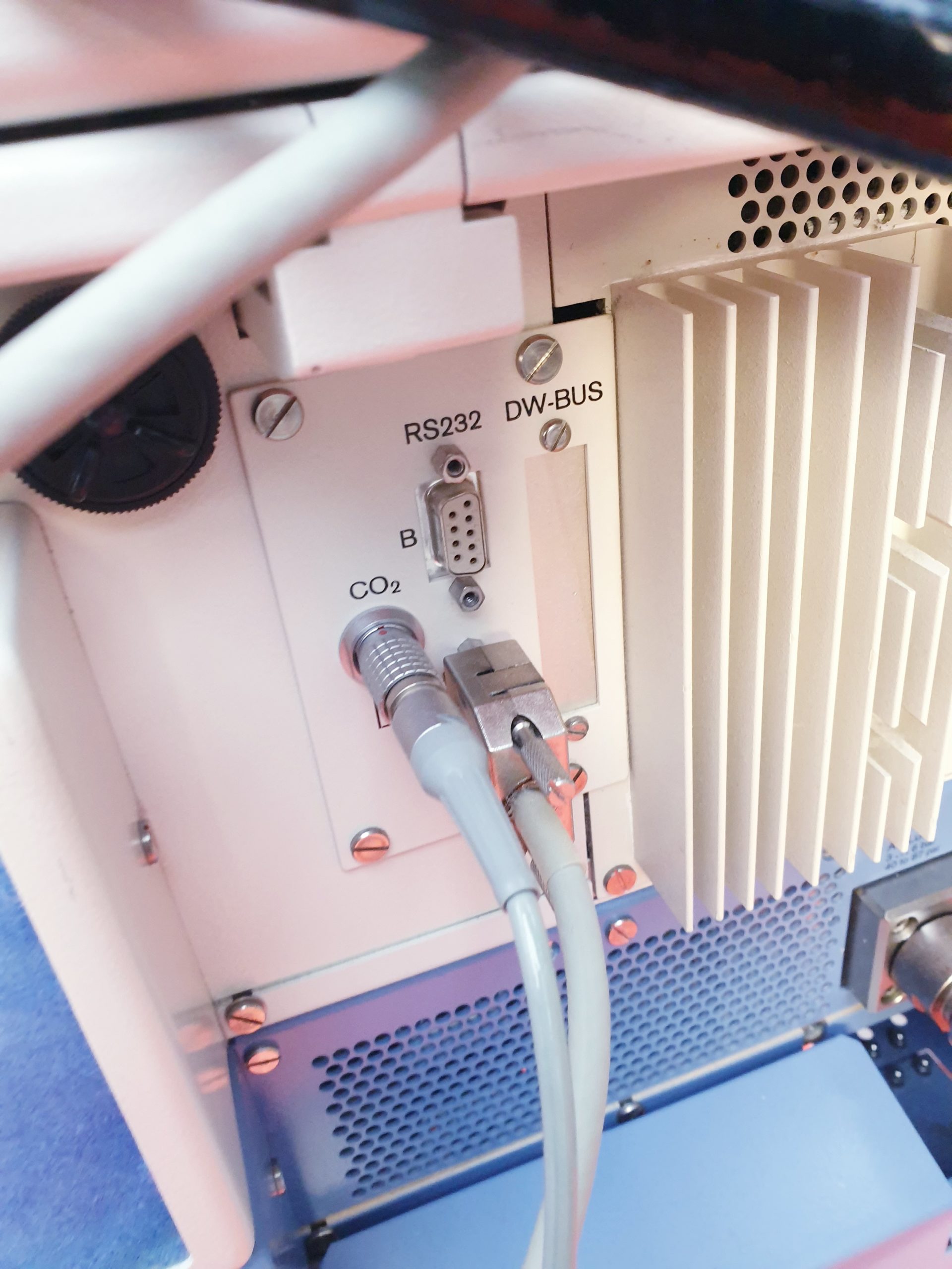 Dräger Evita 2 Cap Beatmungsgerät mit CO2 Sensor thumbnail 2