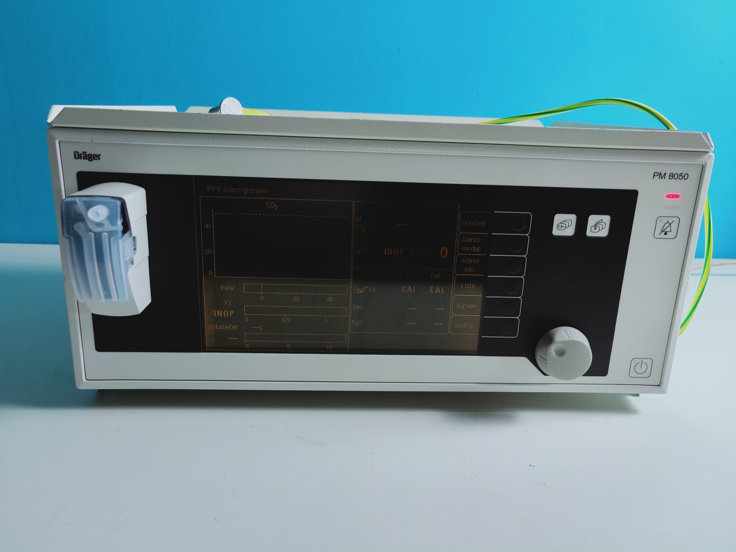 Dräger PM 8050 // PM8050 Narkosegasmonitor, Atemgasmonitor — image 1 of 5