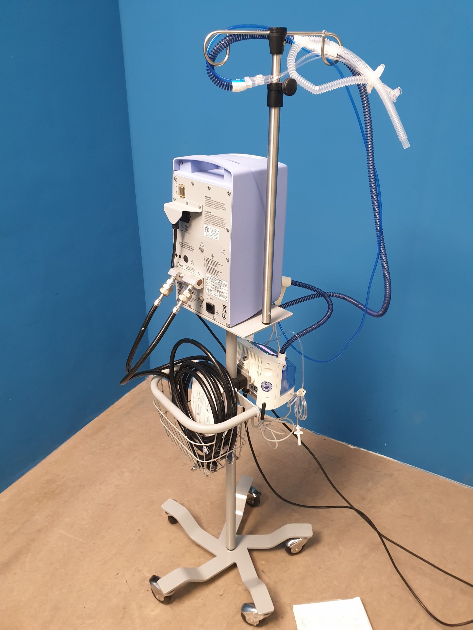 VIASYS HEALTHCARE Infant Flow SIPAP + Hamilton-H900 Entfeuchter thumbnail 3
